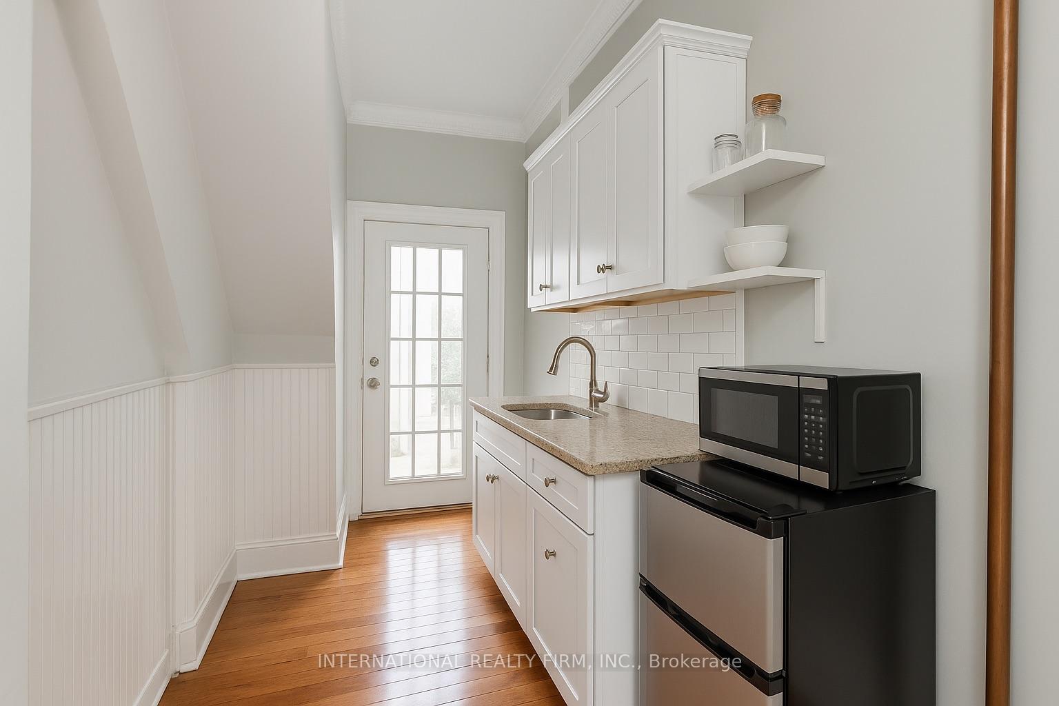 Photo 8 of Unit Upper Unit, 261 Smith Street, Wellington North, Arthur — HOMEH
