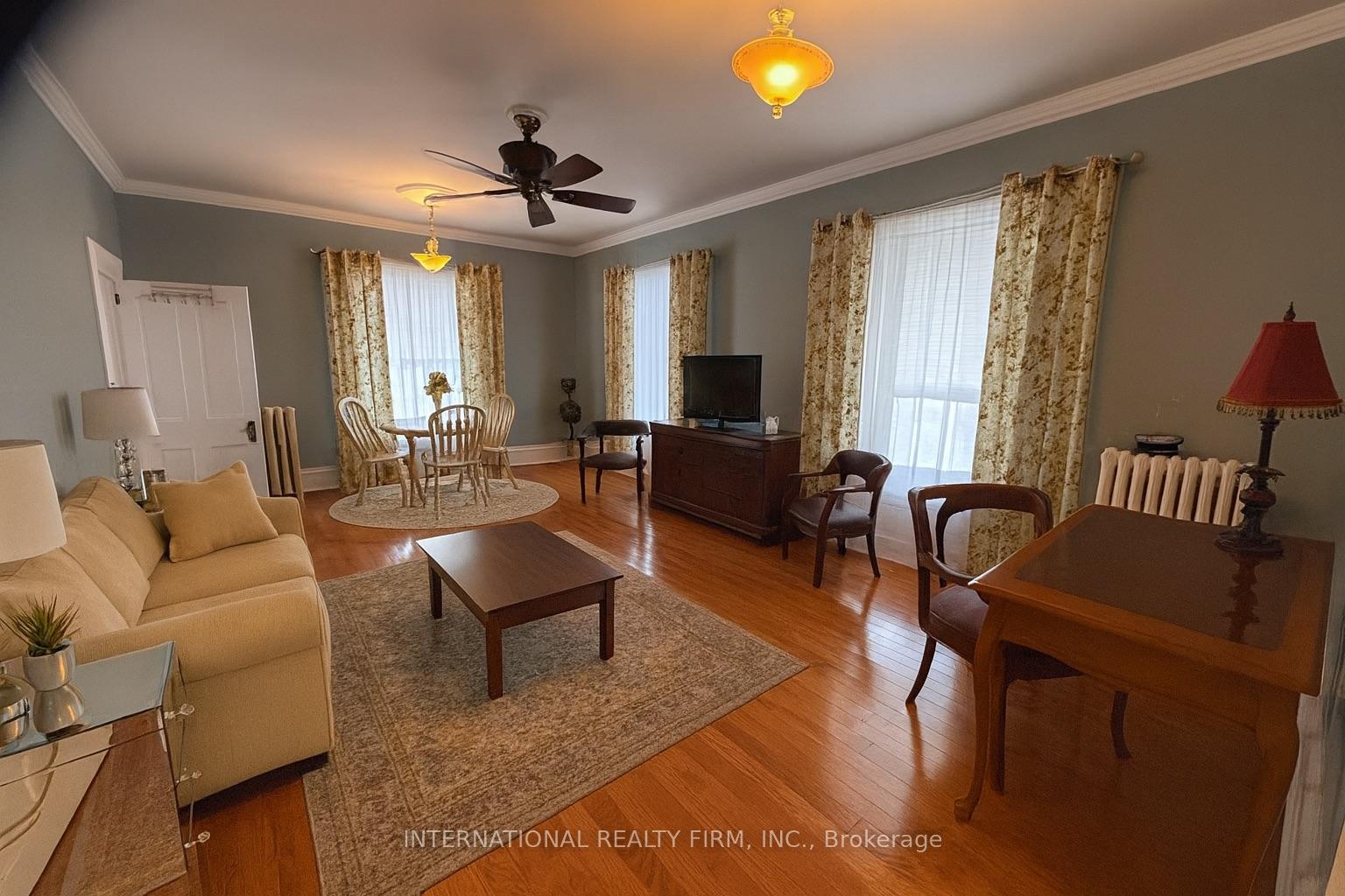 Photo 2 of Unit Upper Unit, 261 Smith Street, Wellington North, Arthur — HOMEH