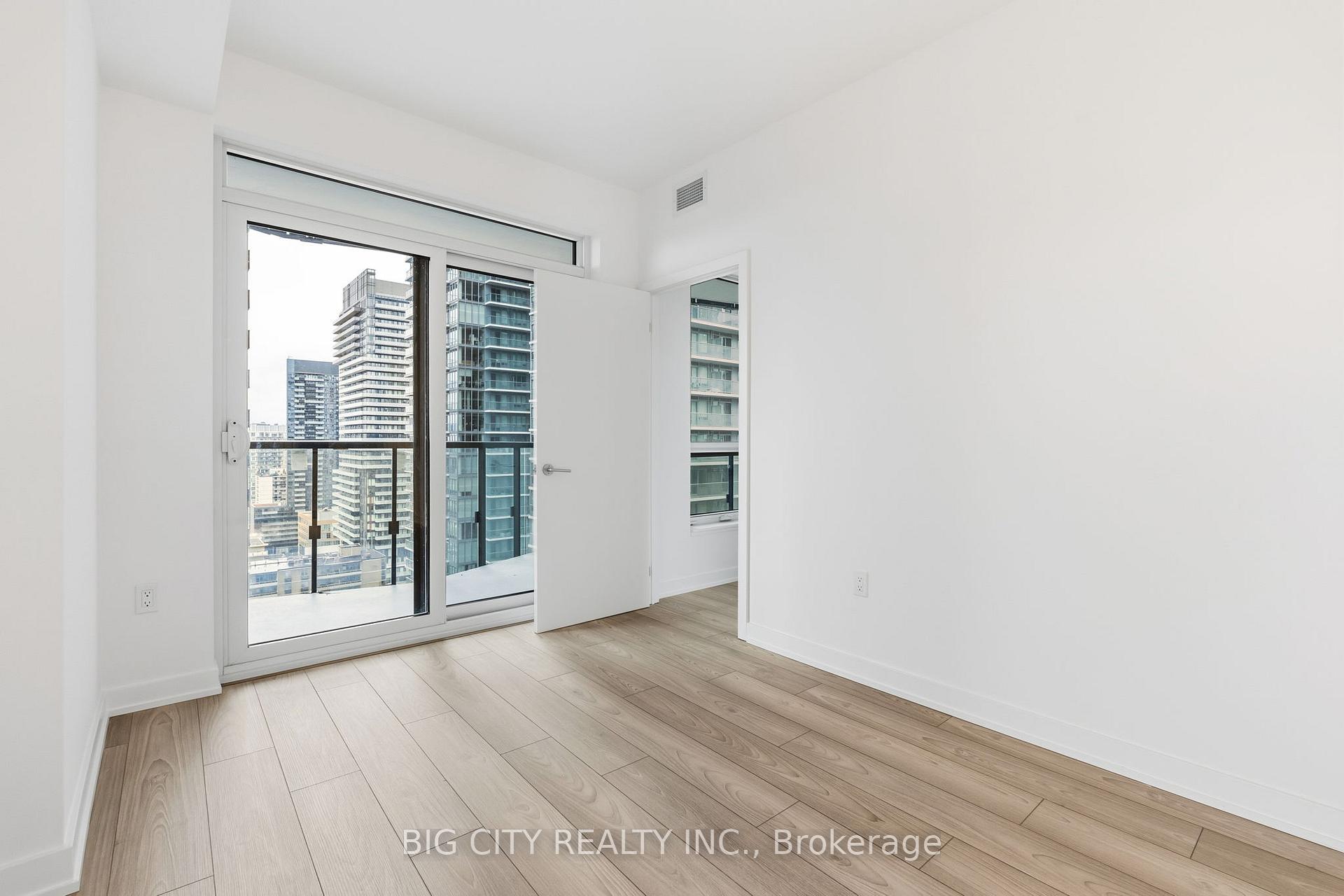 Photo 16 of Unit 2112, 110 Broadway Avenue, Toronto, Mount Pleasant West — HOMEH