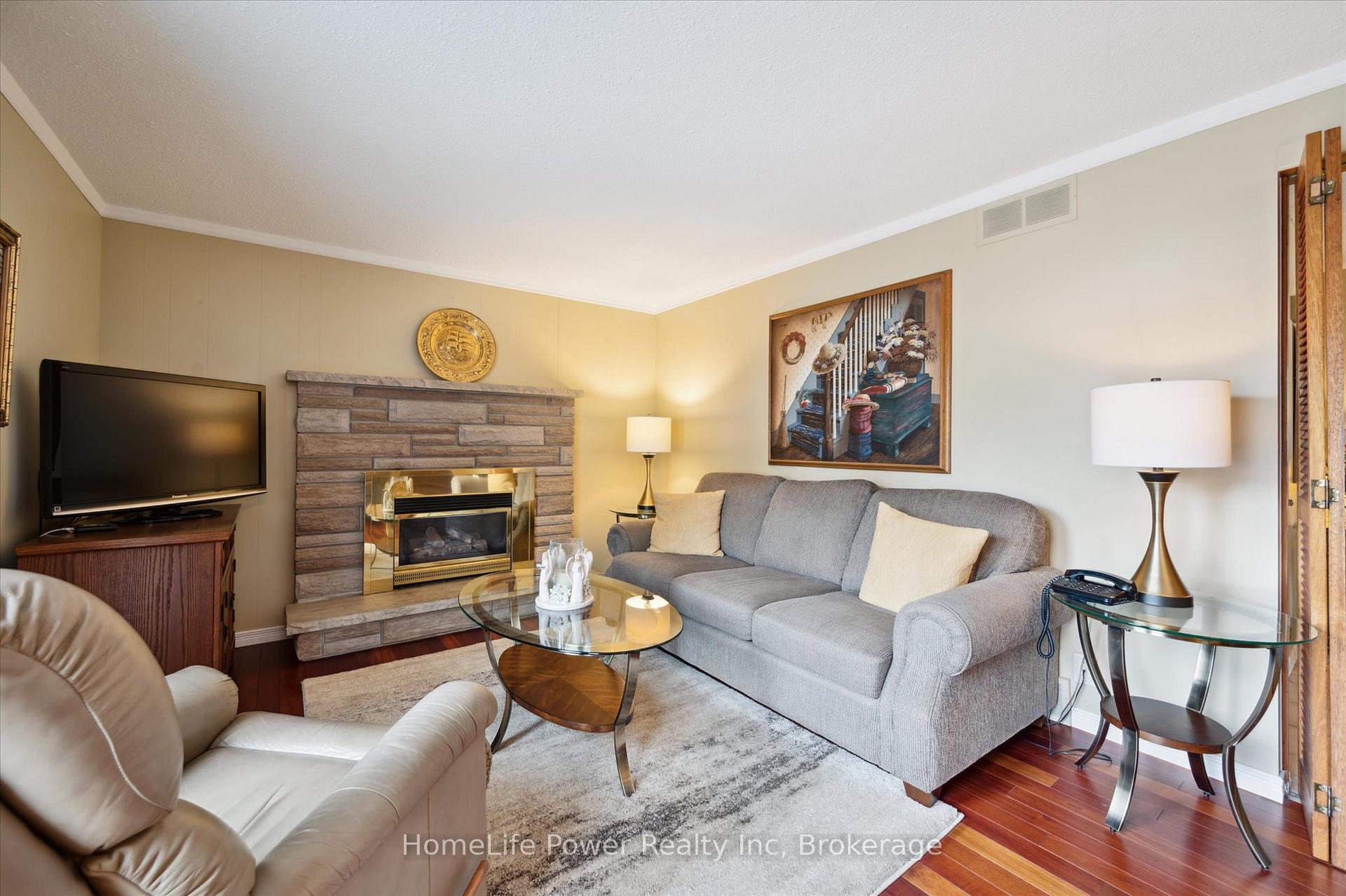 Photo 15 of 36 Sanderson Drive, Guelph, Willow West/Sugarbush/West Acres — HOMEH