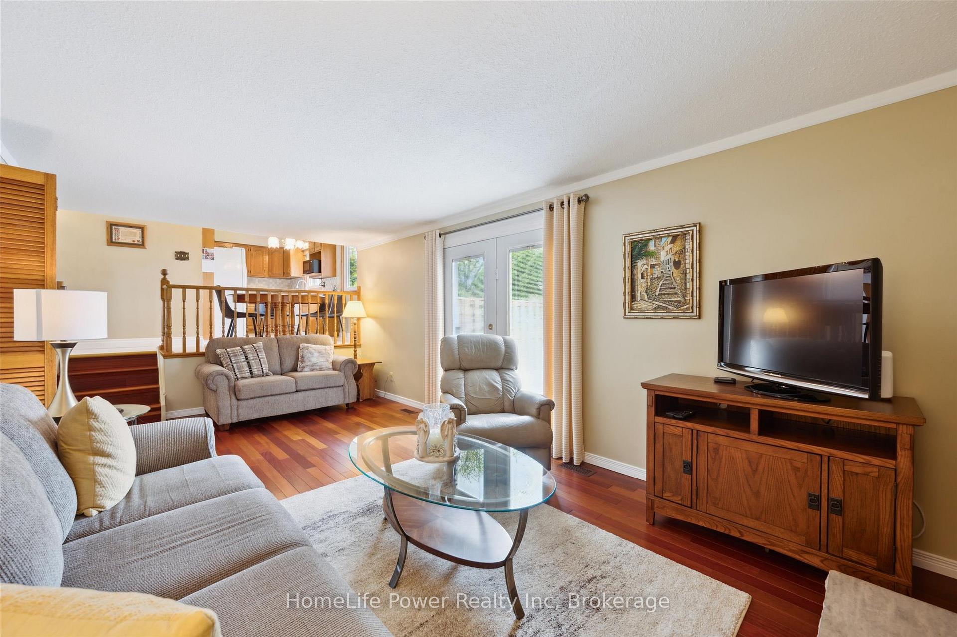 Photo 16 of 36 Sanderson Drive, Guelph, Willow West/Sugarbush/West Acres — HOMEH