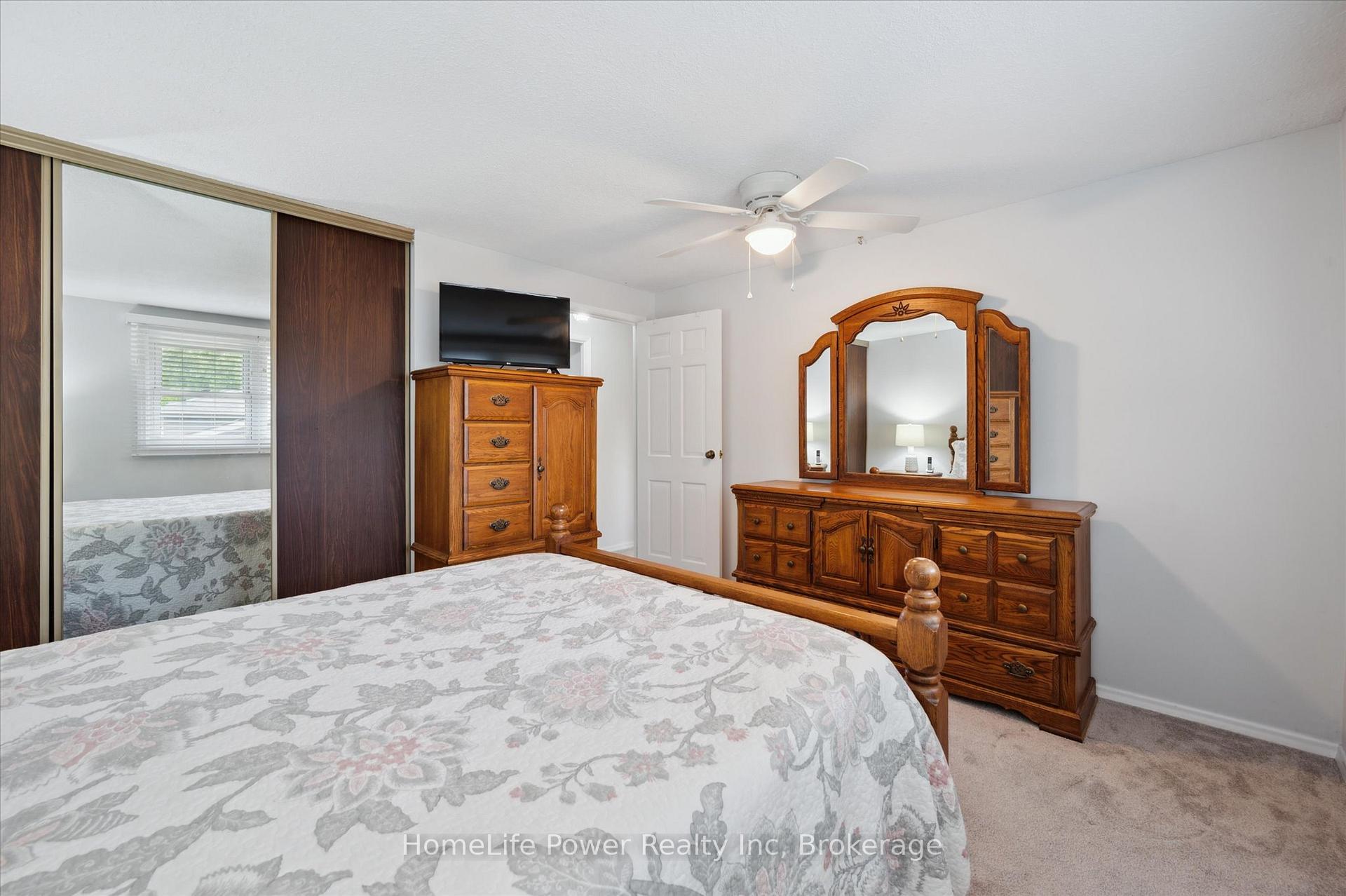 Photo 20 of 36 Sanderson Drive, Guelph, Willow West/Sugarbush/West Acres — HOMEH