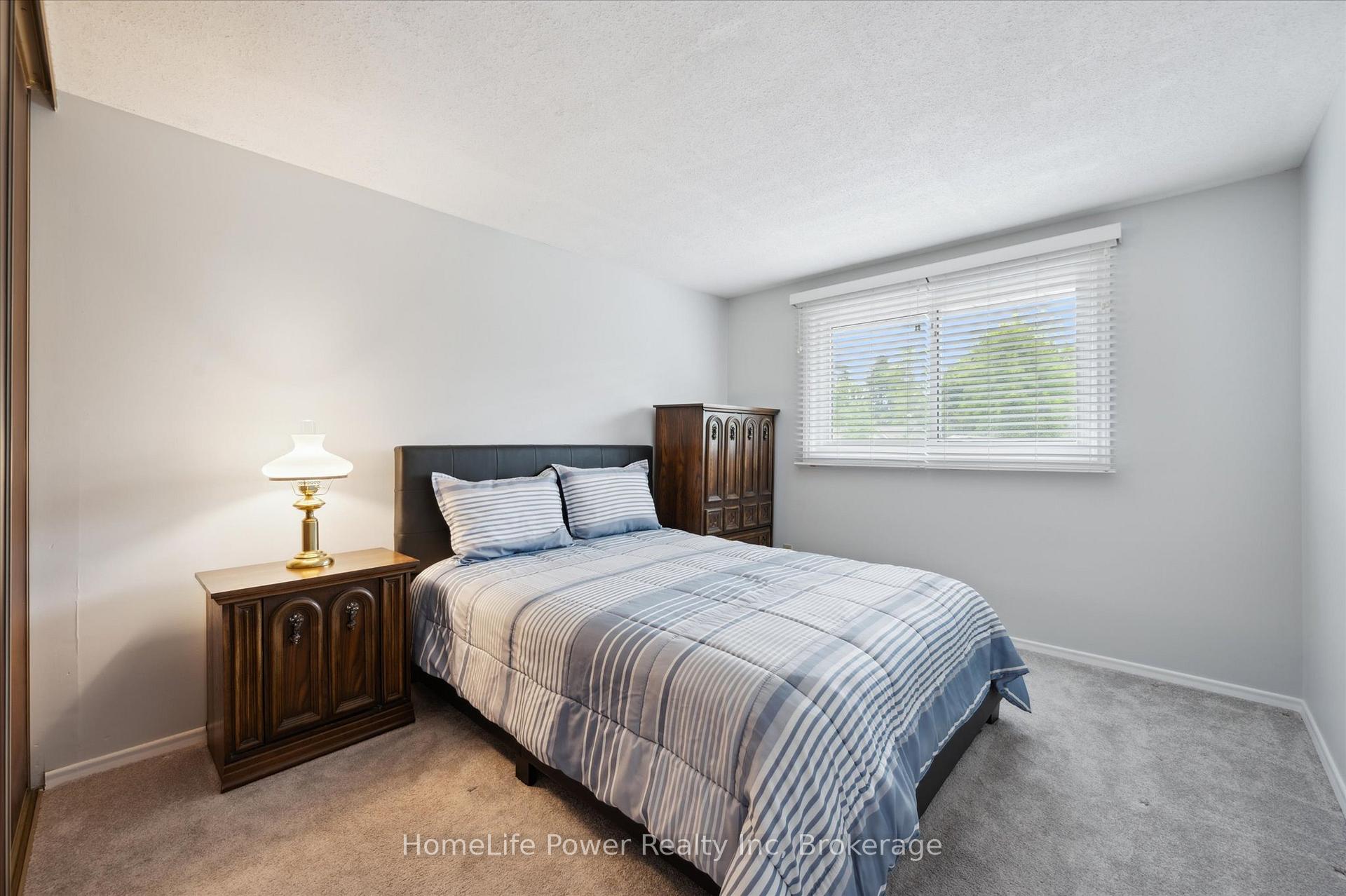 Photo 21 of 36 Sanderson Drive, Guelph, Willow West/Sugarbush/West Acres — HOMEH