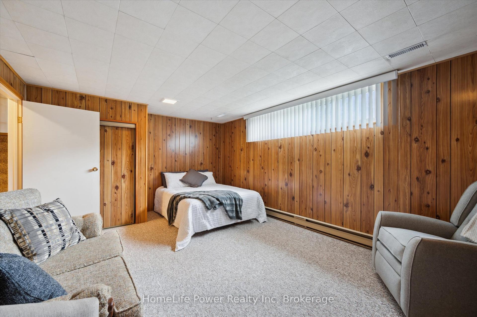 Photo 25 of 36 Sanderson Drive, Guelph, Willow West/Sugarbush/West Acres — HOMEH