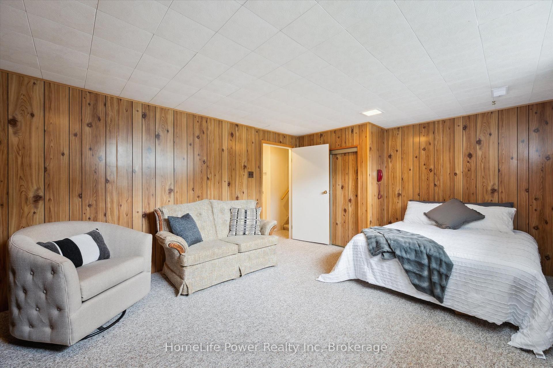 Photo 26 of 36 Sanderson Drive, Guelph, Willow West/Sugarbush/West Acres — HOMEH