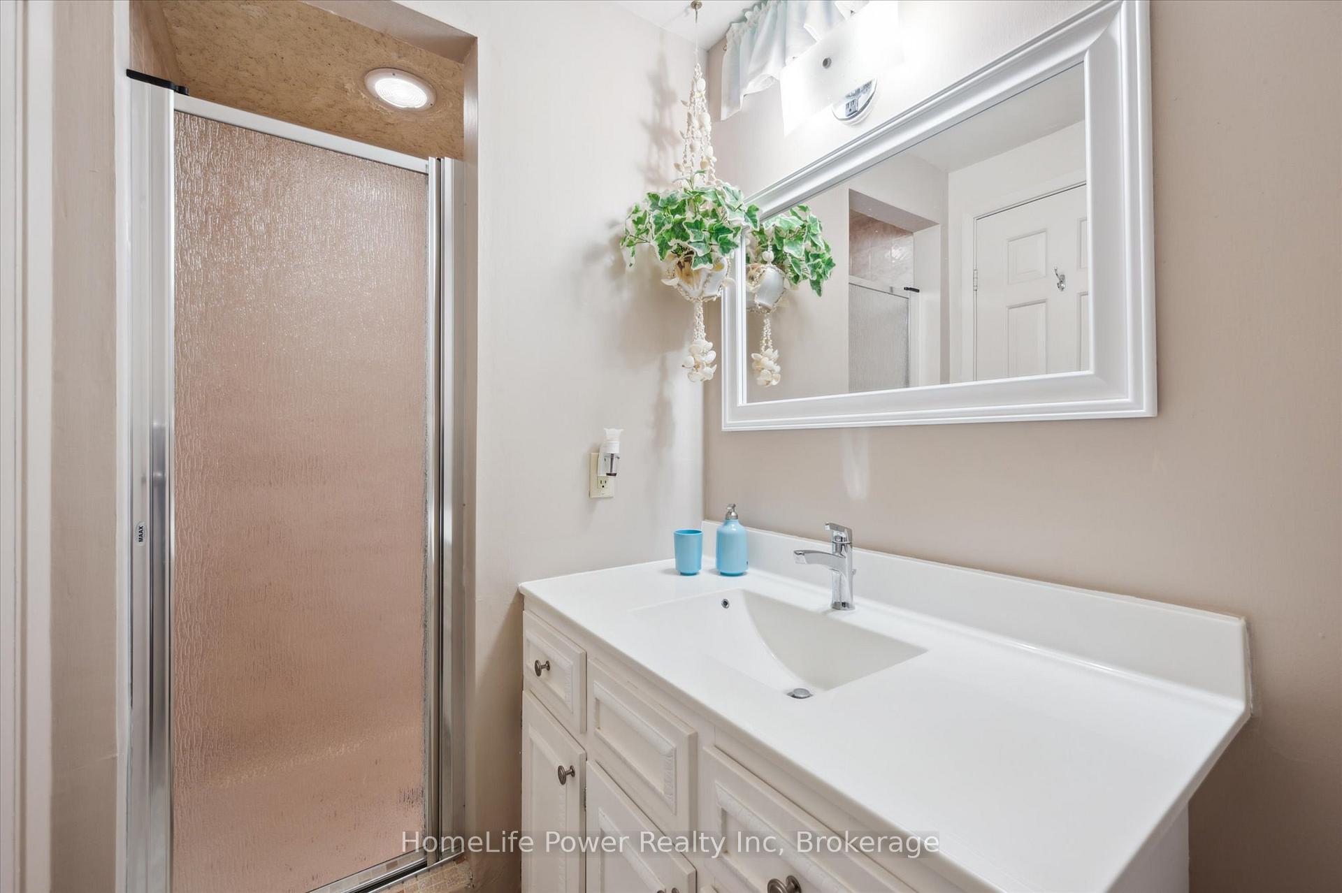 Photo 27 of 36 Sanderson Drive, Guelph, Willow West/Sugarbush/West Acres — HOMEH