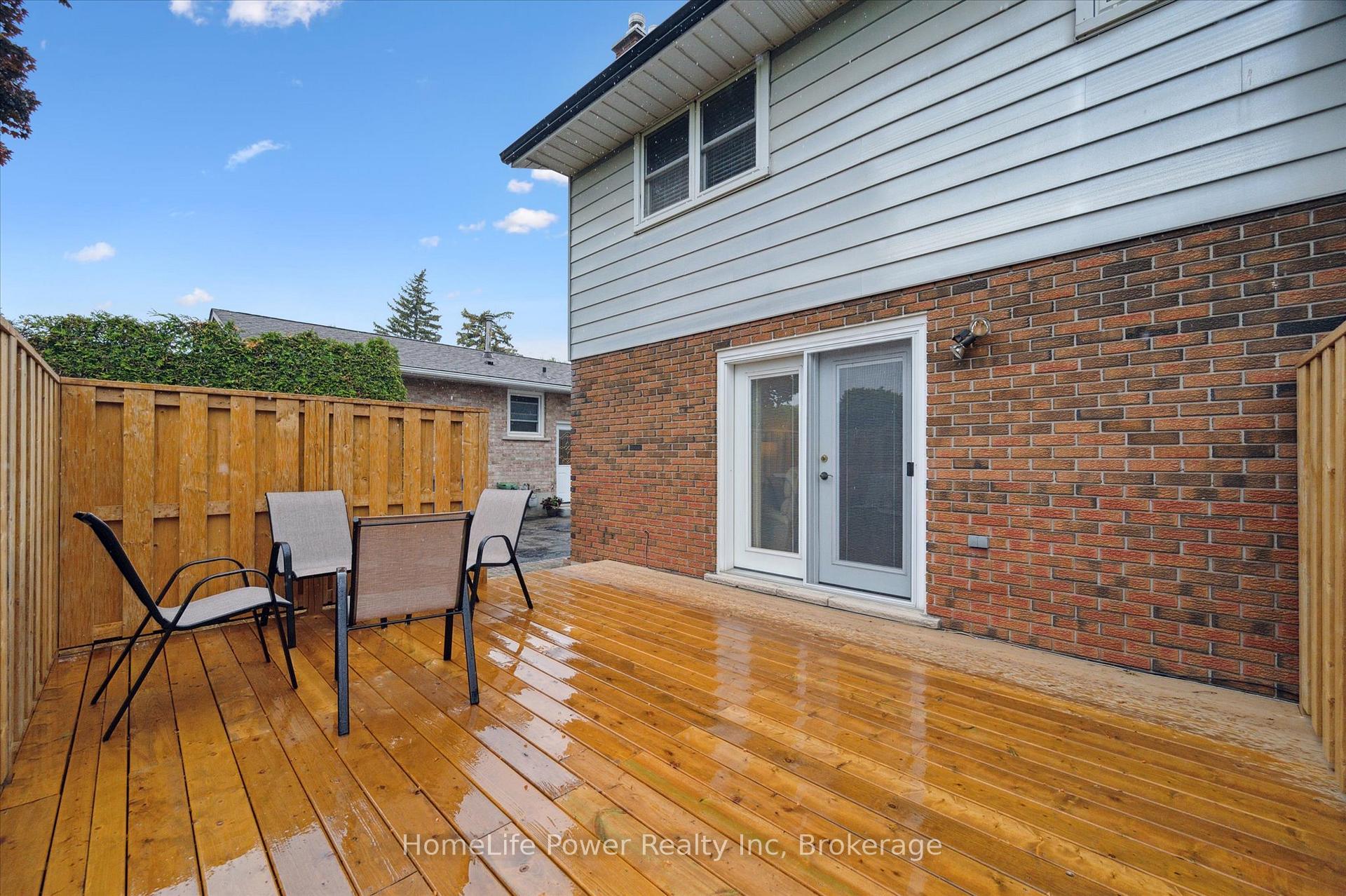 Photo 29 of 36 Sanderson Drive, Guelph, Willow West/Sugarbush/West Acres — HOMEH