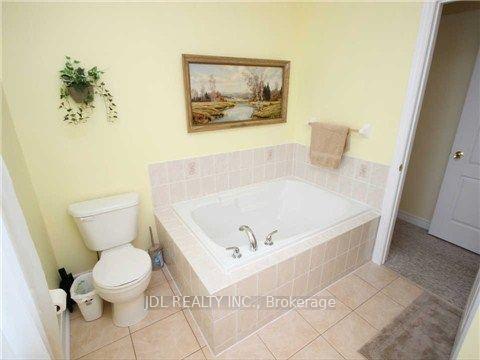 Photo 11 of 1919 Bur Oak Avenue, Markham, Greensborough — HOMEH
