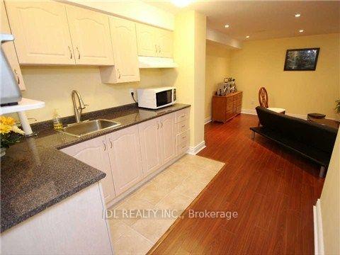 Photo 15 of 1919 Bur Oak Avenue, Markham, Greensborough — HOMEH
