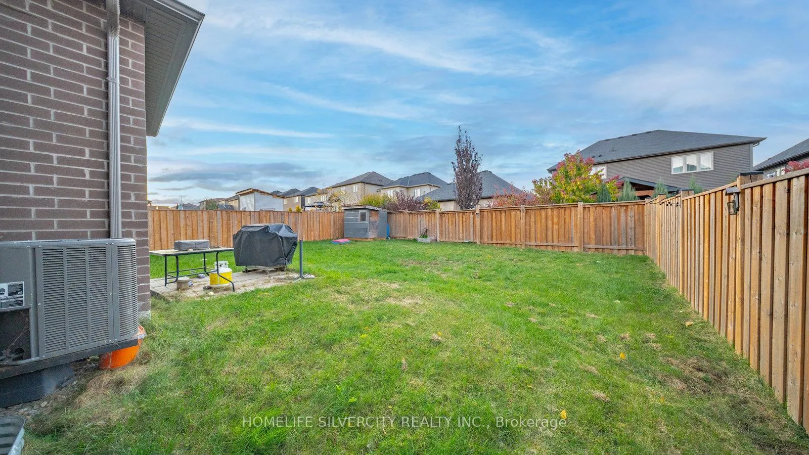 Photo 35 of 38 Mcgovern Lane, Brant, Paris — HOMEH