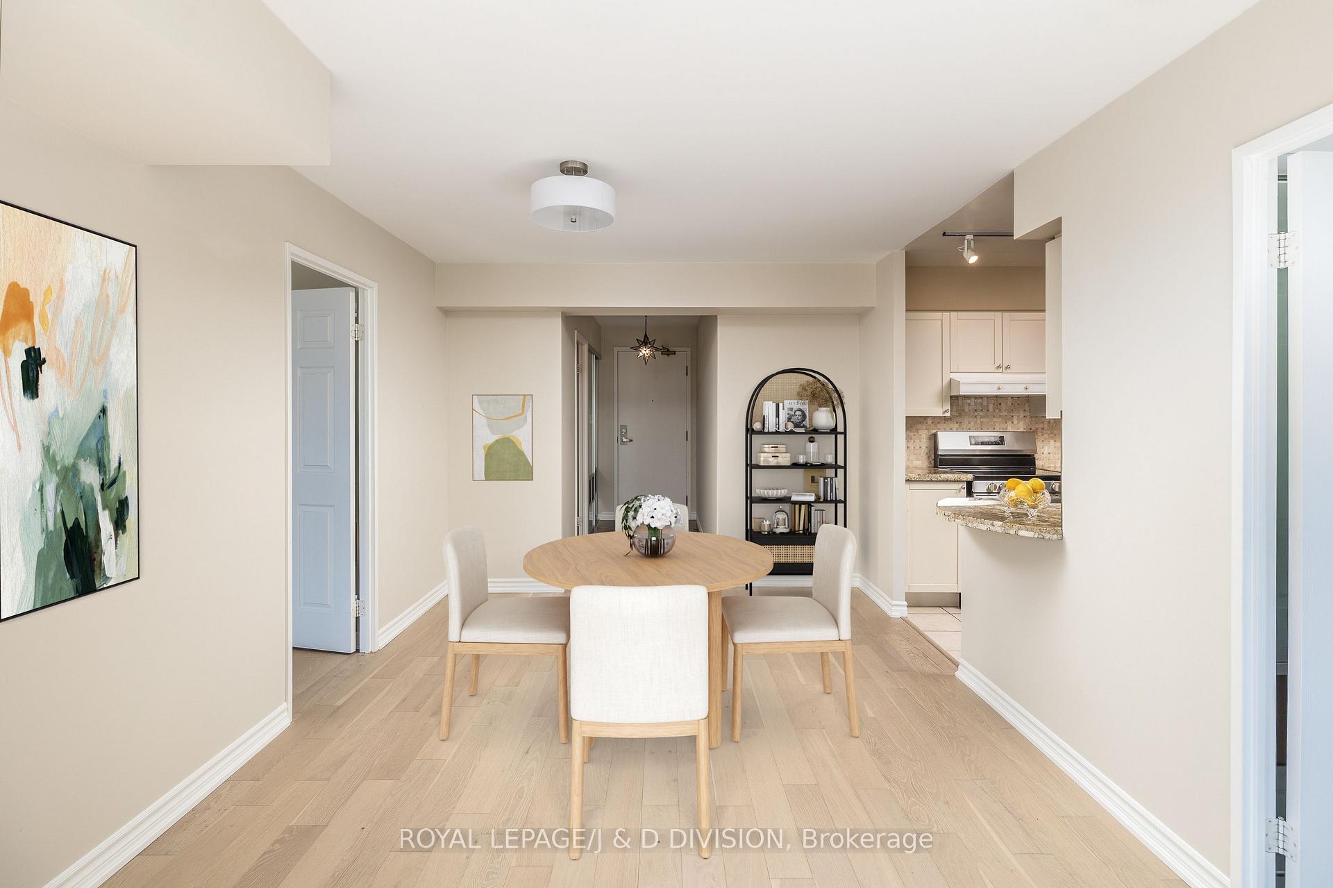 Photo 2 of Unit 805, 253 Merton Street, Toronto, Mount Pleasant West — HOMEH