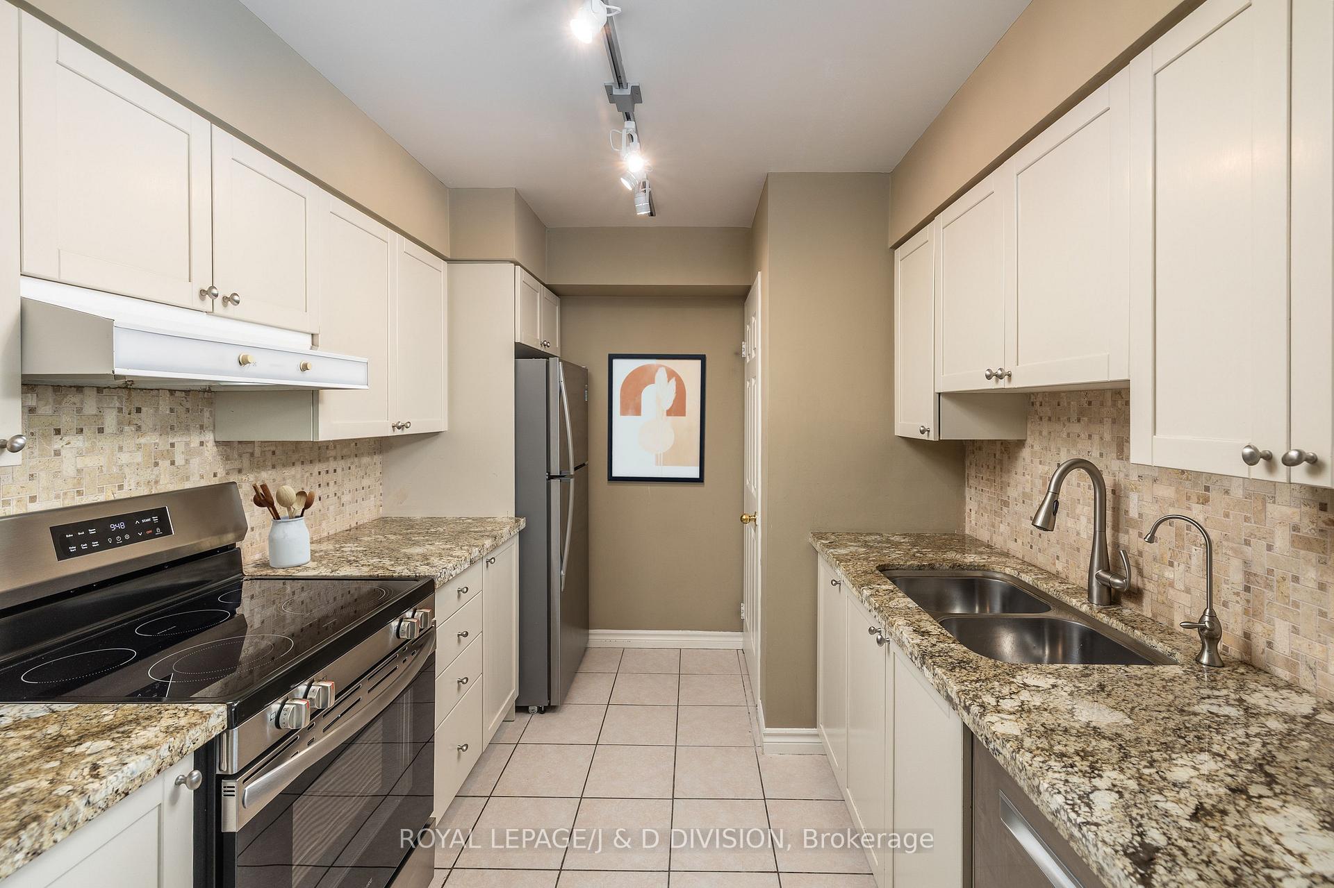 Photo 4 of Unit 805, 253 Merton Street, Toronto, Mount Pleasant West — HOMEH