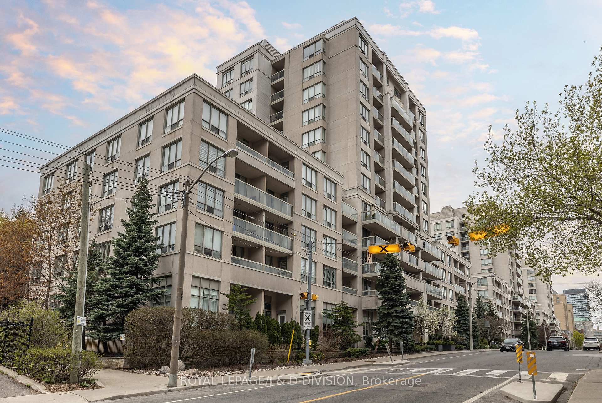 Photo 15 of Unit 805, 253 Merton Street, Toronto, Mount Pleasant West — HOMEH
