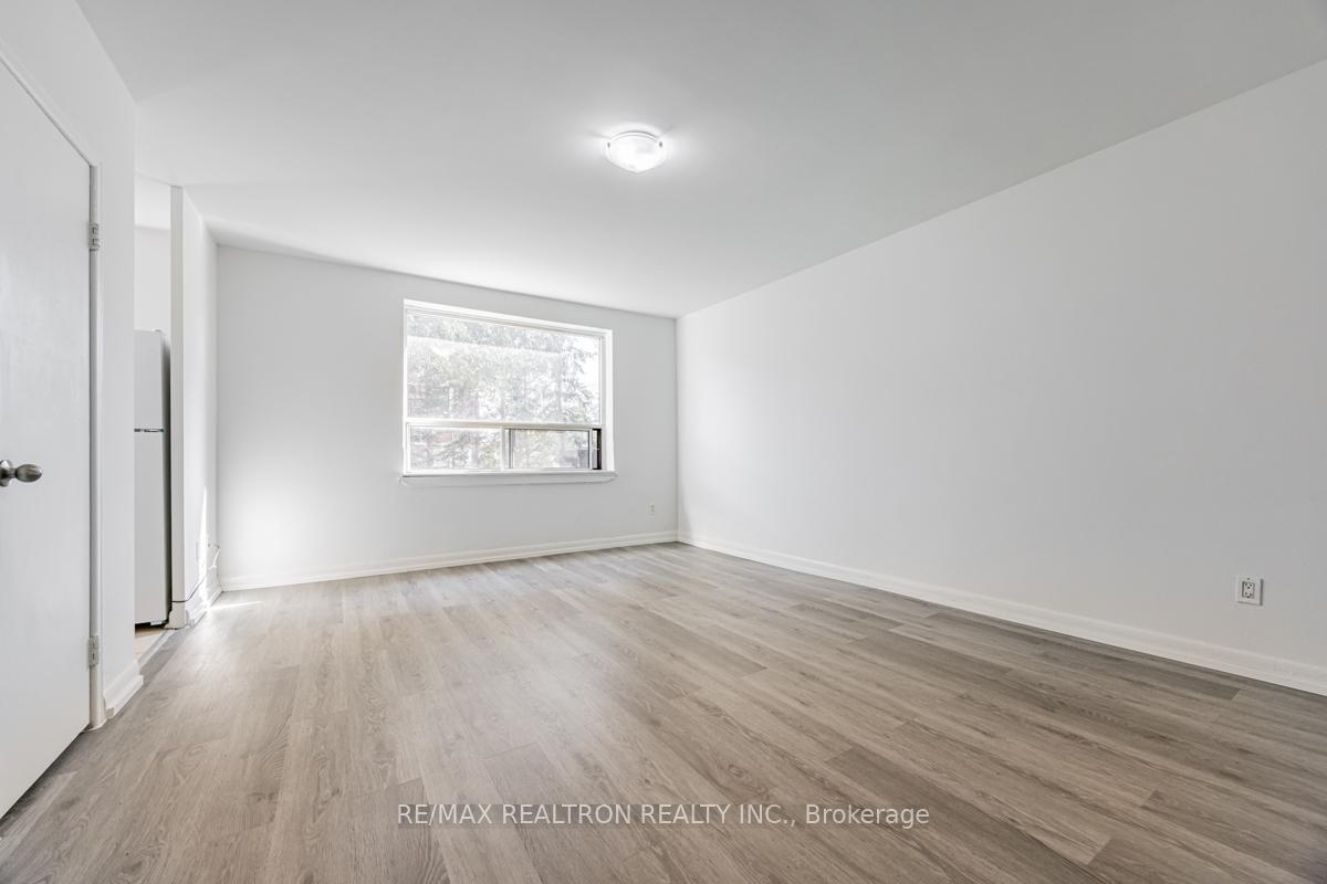 Front of Unit 106, 4 Hill Heights Road