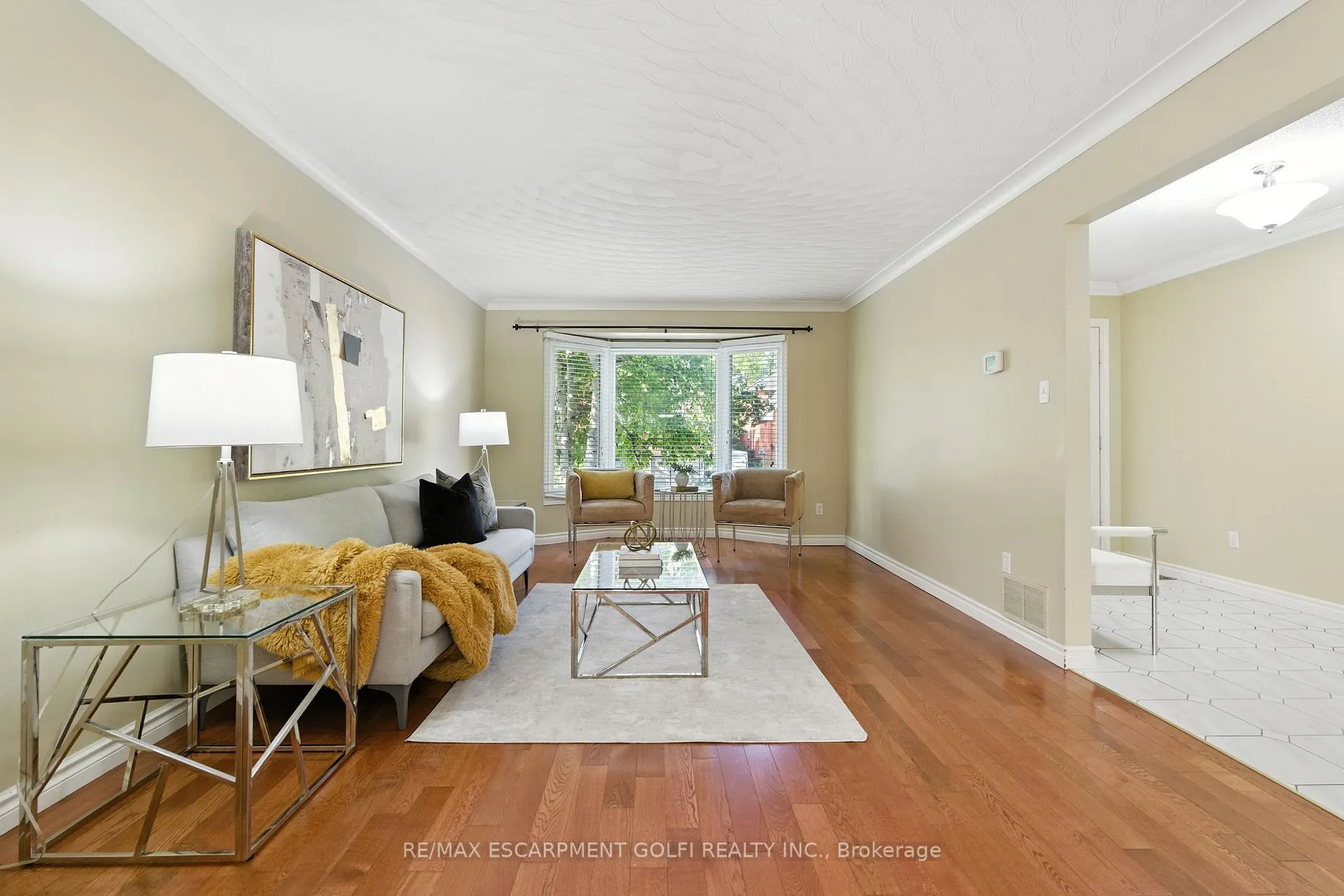 Photo 5 of 6 Renata Court, Hamilton, Cootes Paradise — HOMEH