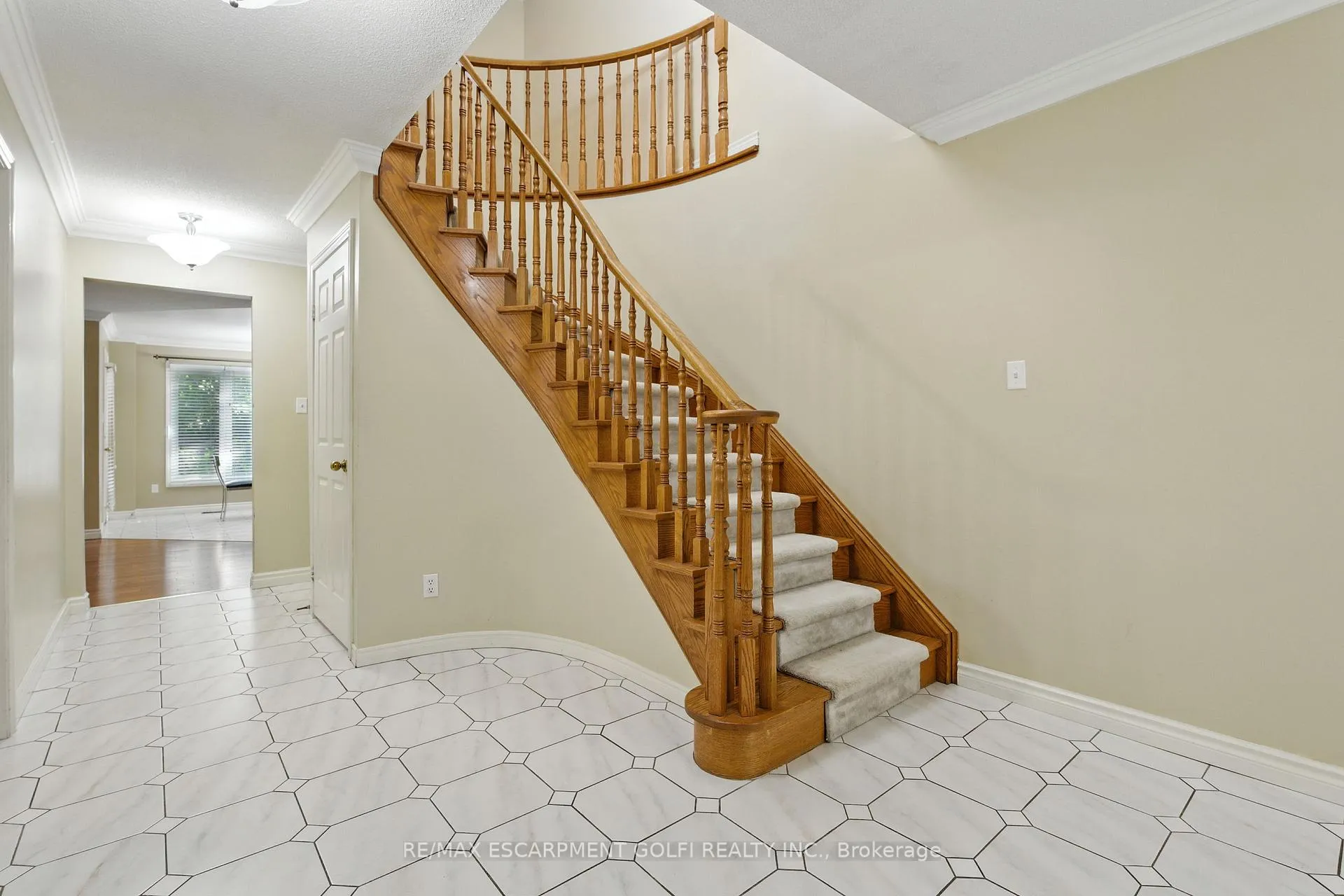 Photo 26 of 6 Renata Court, Hamilton, Cootes Paradise — HOMEH