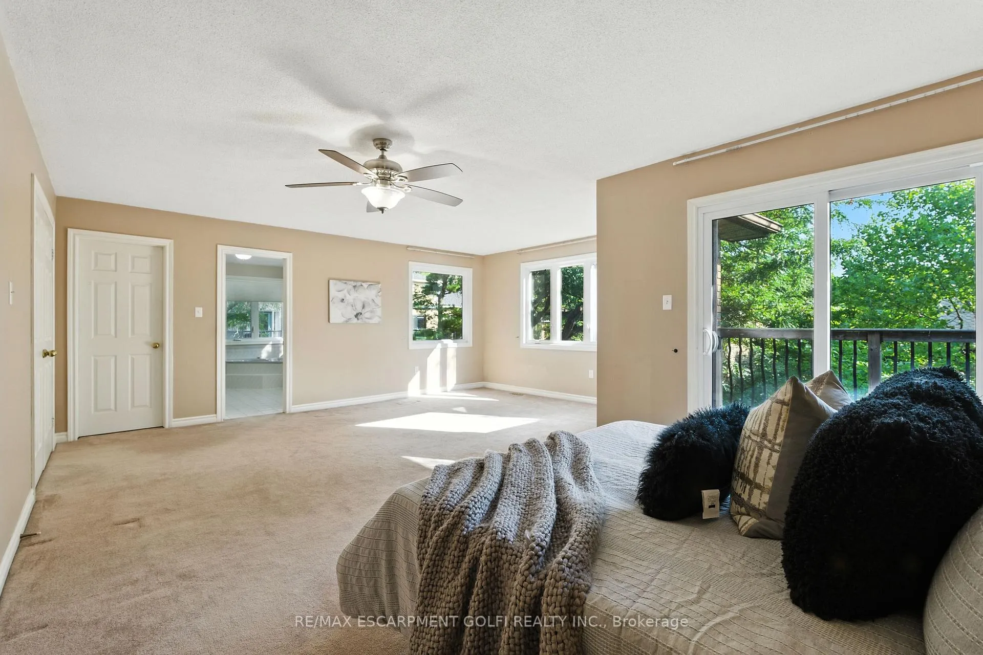 Photo 28 of 6 Renata Court, Hamilton, Cootes Paradise — HOMEH