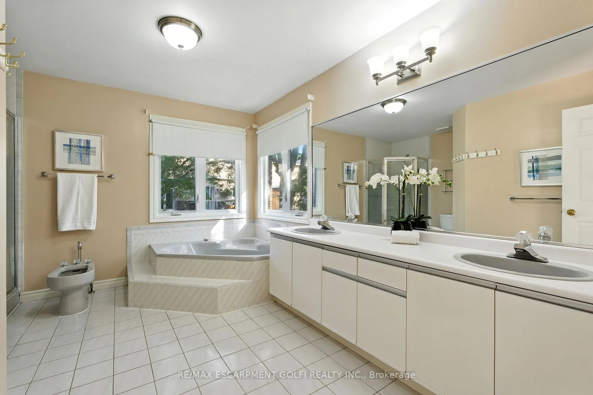 Photo 31 of 6 Renata Court, Hamilton, Cootes Paradise — HOMEH