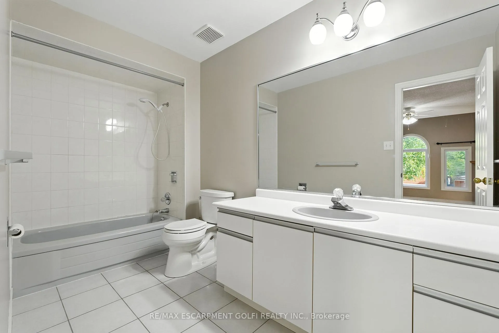 Photo 36 of 6 Renata Court, Hamilton, Cootes Paradise — HOMEH