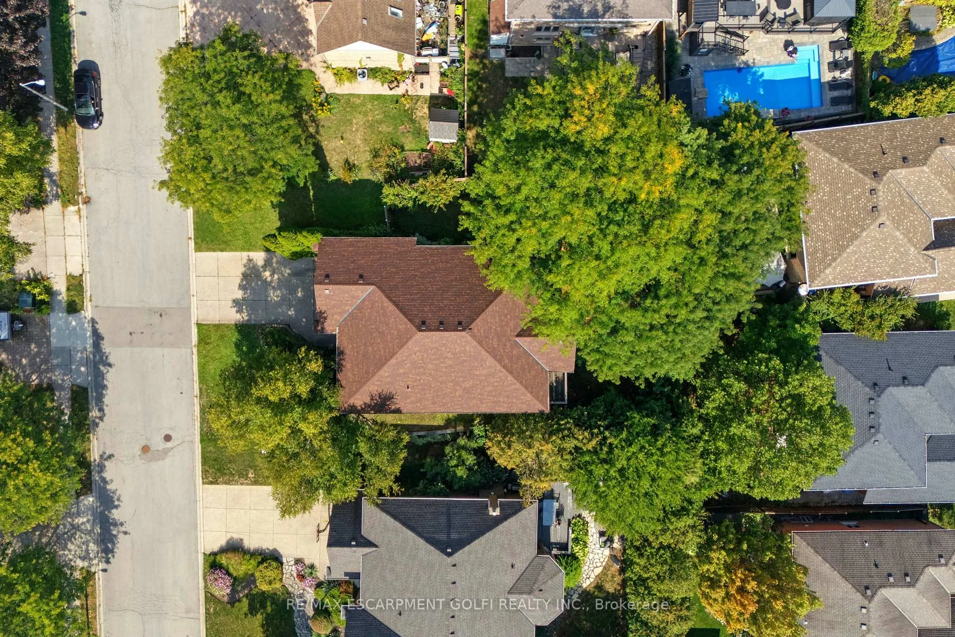 Photo 47 of 6 Renata Court, Hamilton, Cootes Paradise — HOMEH