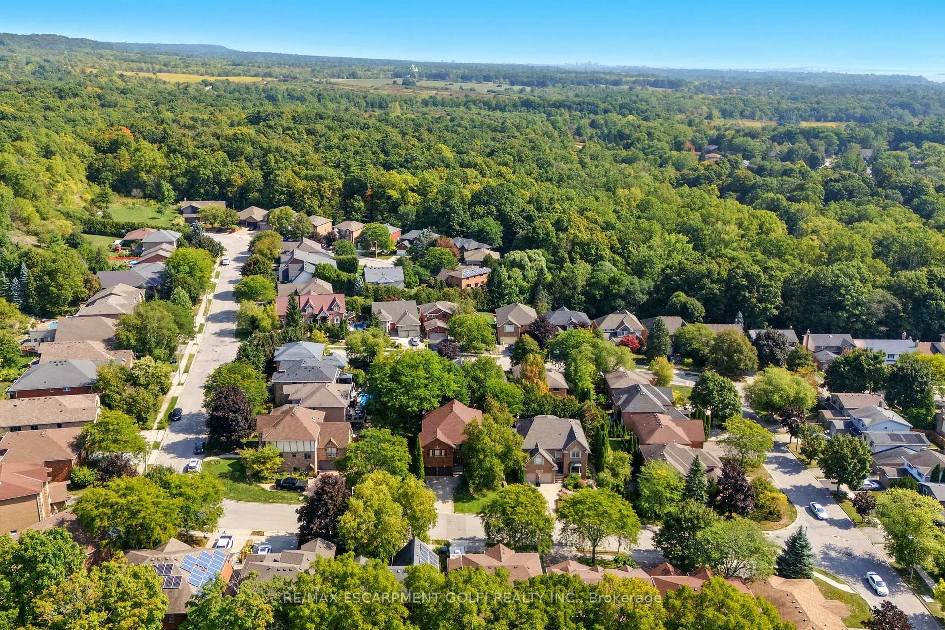 Photo 48 of 6 Renata Court, Hamilton, Cootes Paradise — HOMEH