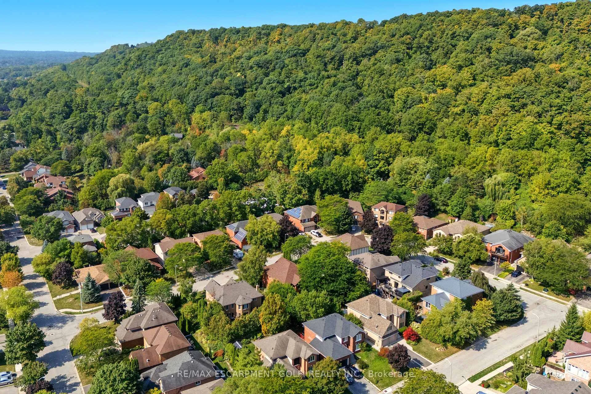 Photo 49 of 6 Renata Court, Hamilton, Cootes Paradise — HOMEH