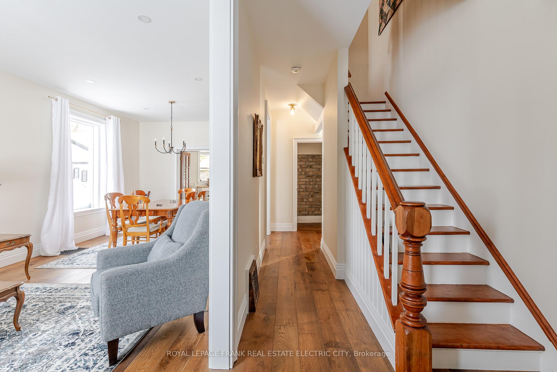 Photo 5 of 577 Walnut Street, Peterborough, Town Ward 3 — HOMEH