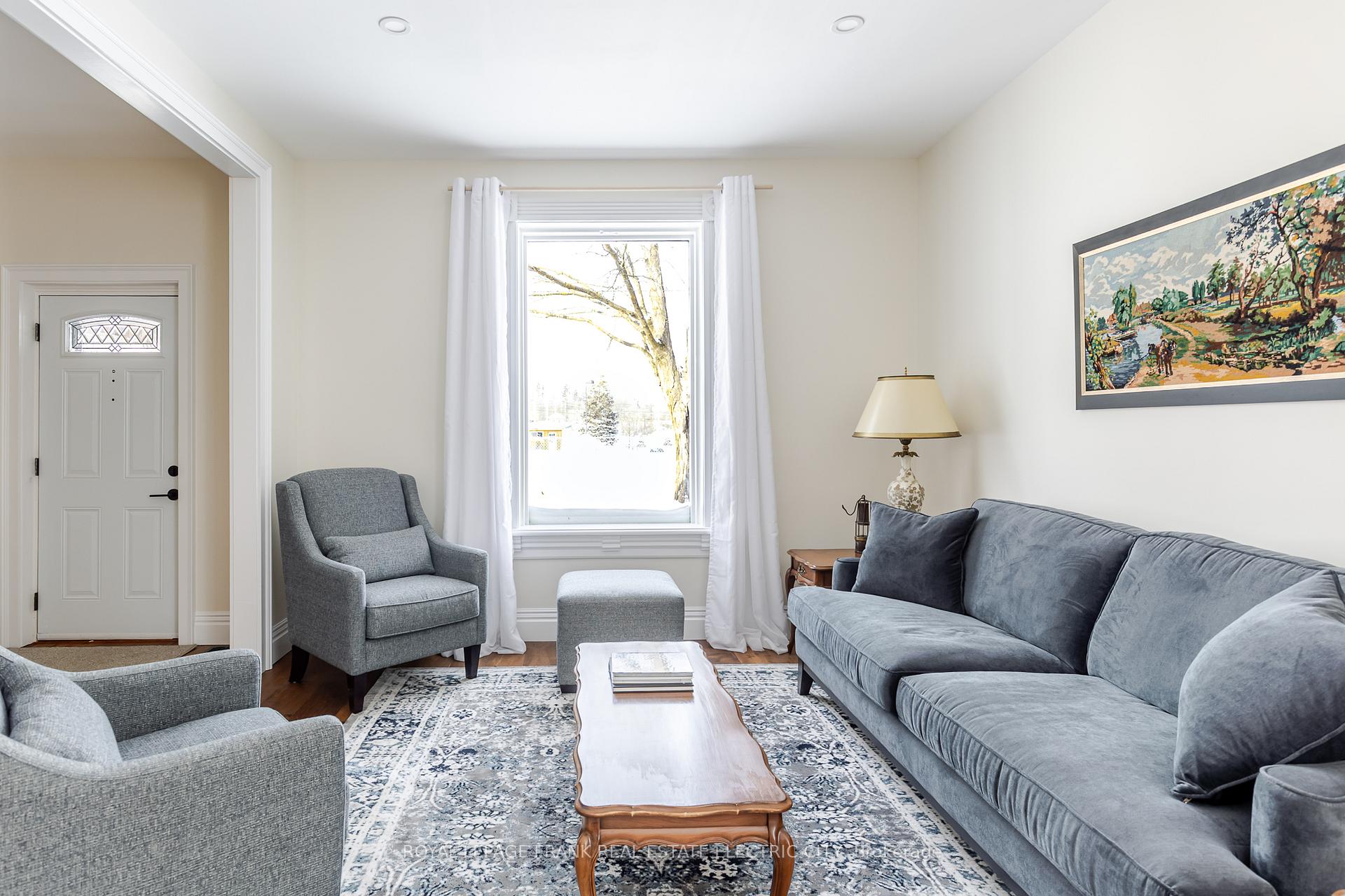 Photo 7 of 577 Walnut Street, Peterborough, Town Ward 3 — HOMEH