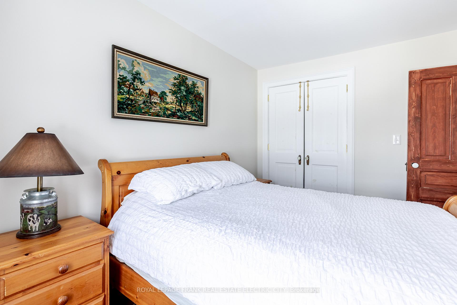 Photo 31 of 577 Walnut Street, Peterborough, Town Ward 3 — HOMEH