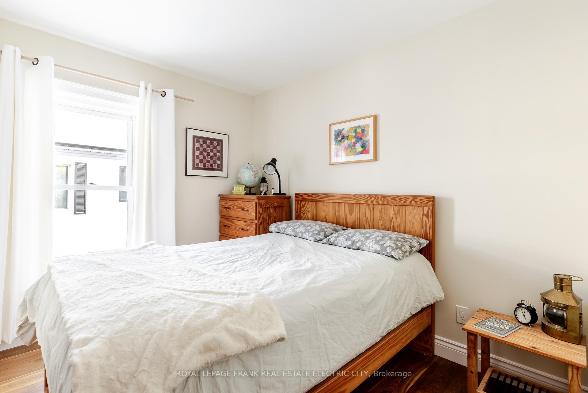 Photo 32 of 577 Walnut Street, Peterborough, Town Ward 3 — HOMEH