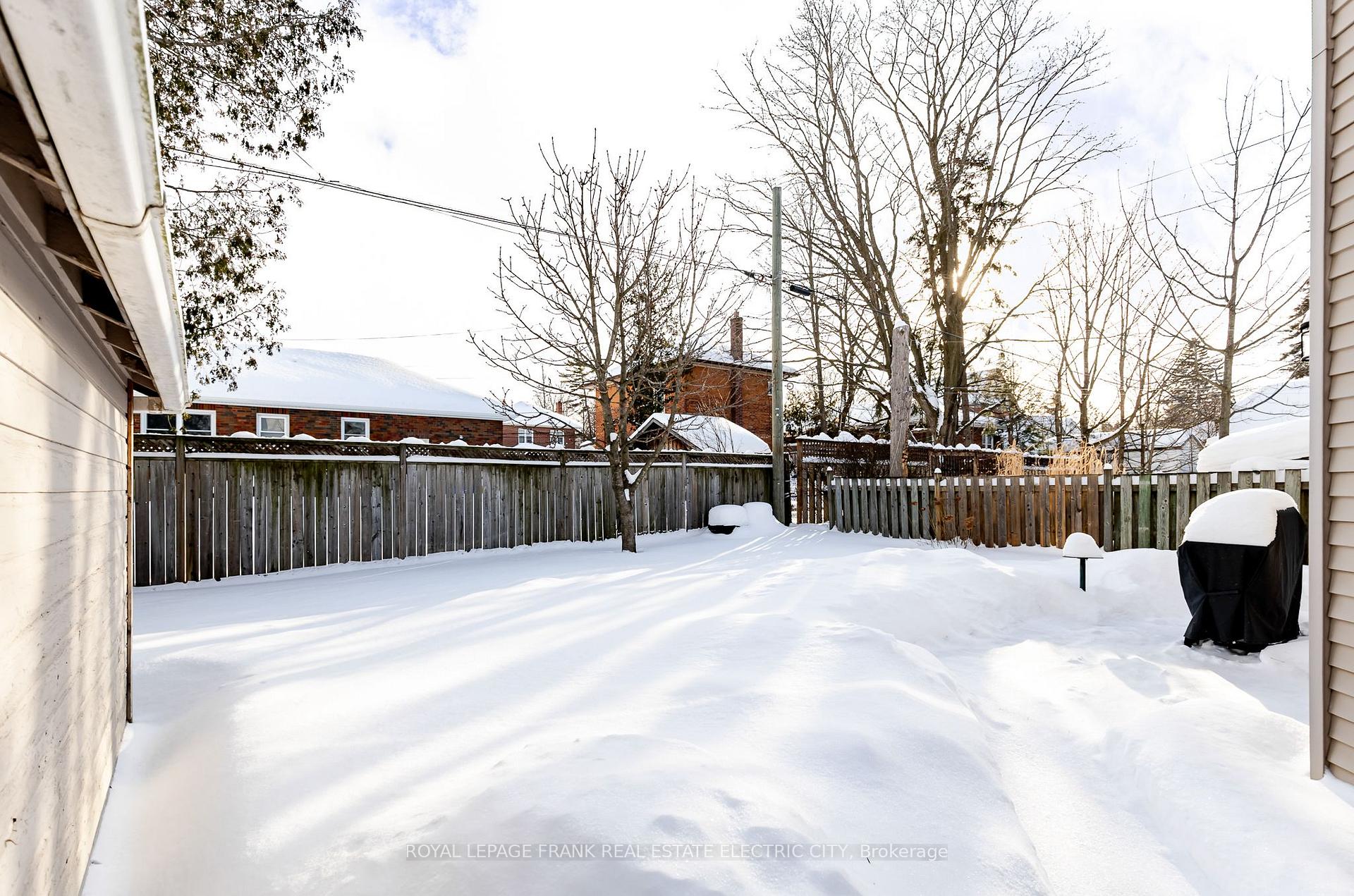 Photo 42 of 577 Walnut Street, Peterborough, Town Ward 3 — HOMEH