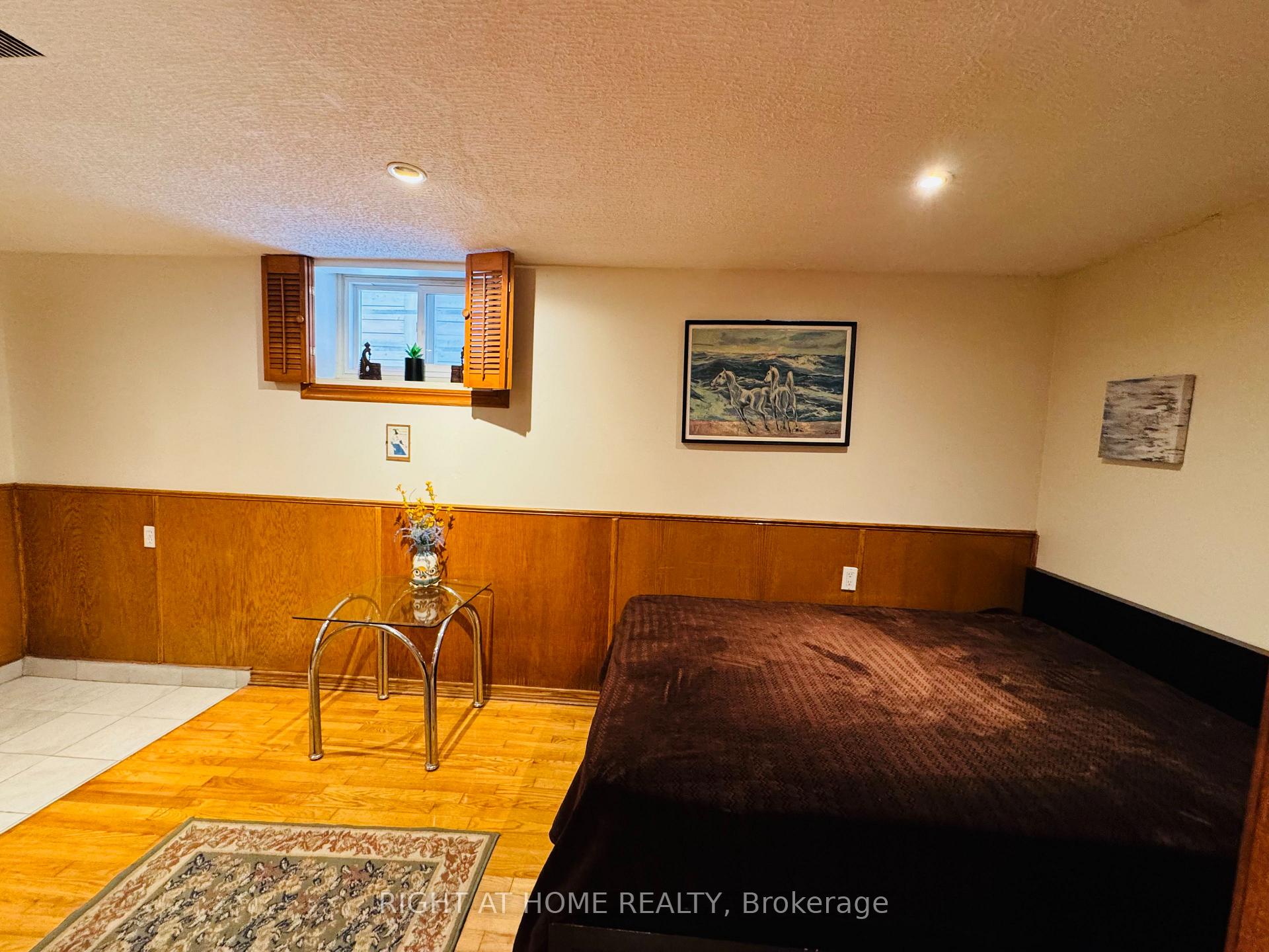 Photo 4 of Unit (Lower Level-Unit 1), 15 Lynnhaven Road, Toronto, Englemount-Lawrence — HOMEH