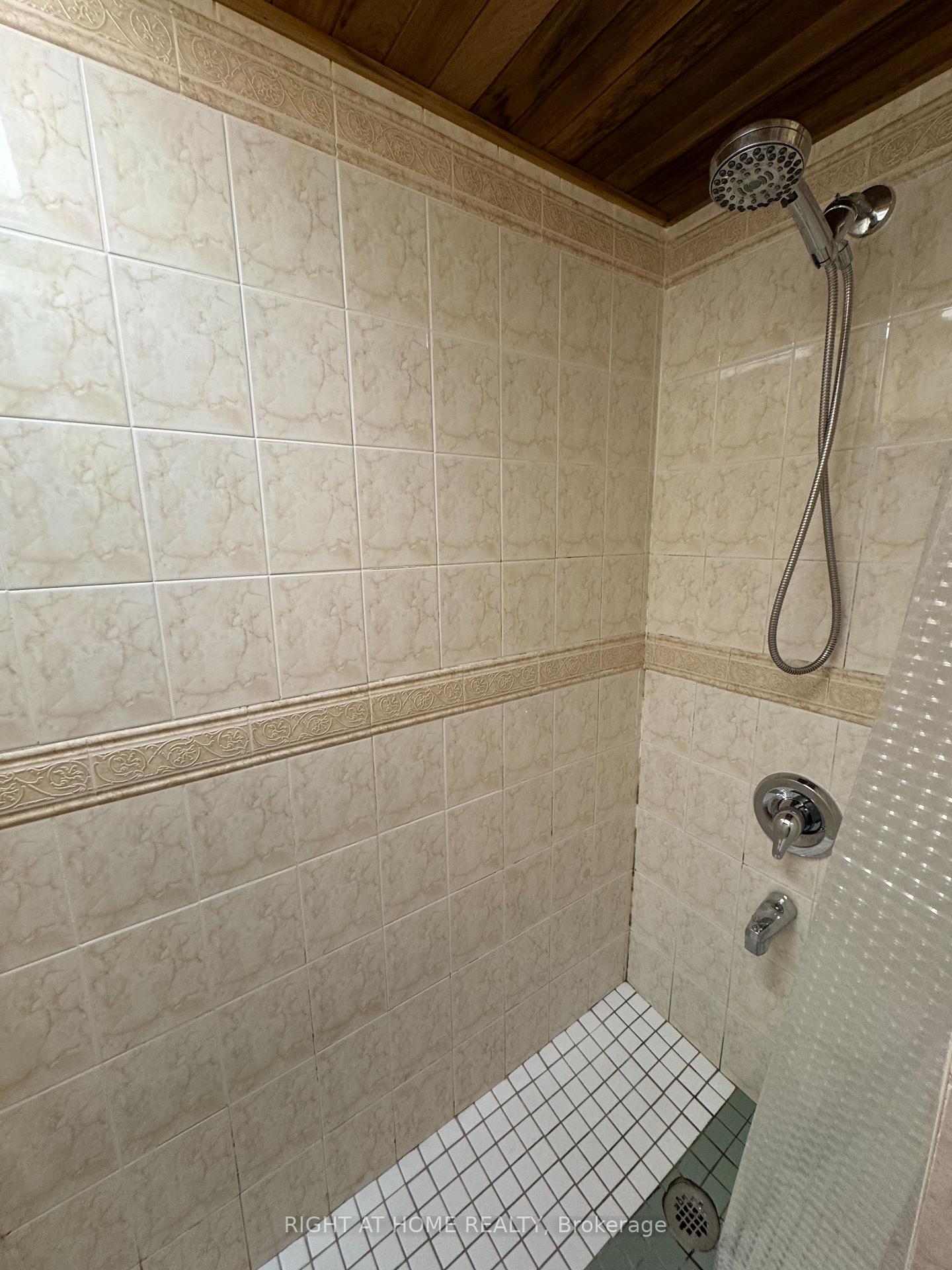 Photo 9 of Unit (Lower Level-Unit 1), 15 Lynnhaven Road, Toronto, Englemount-Lawrence — HOMEH