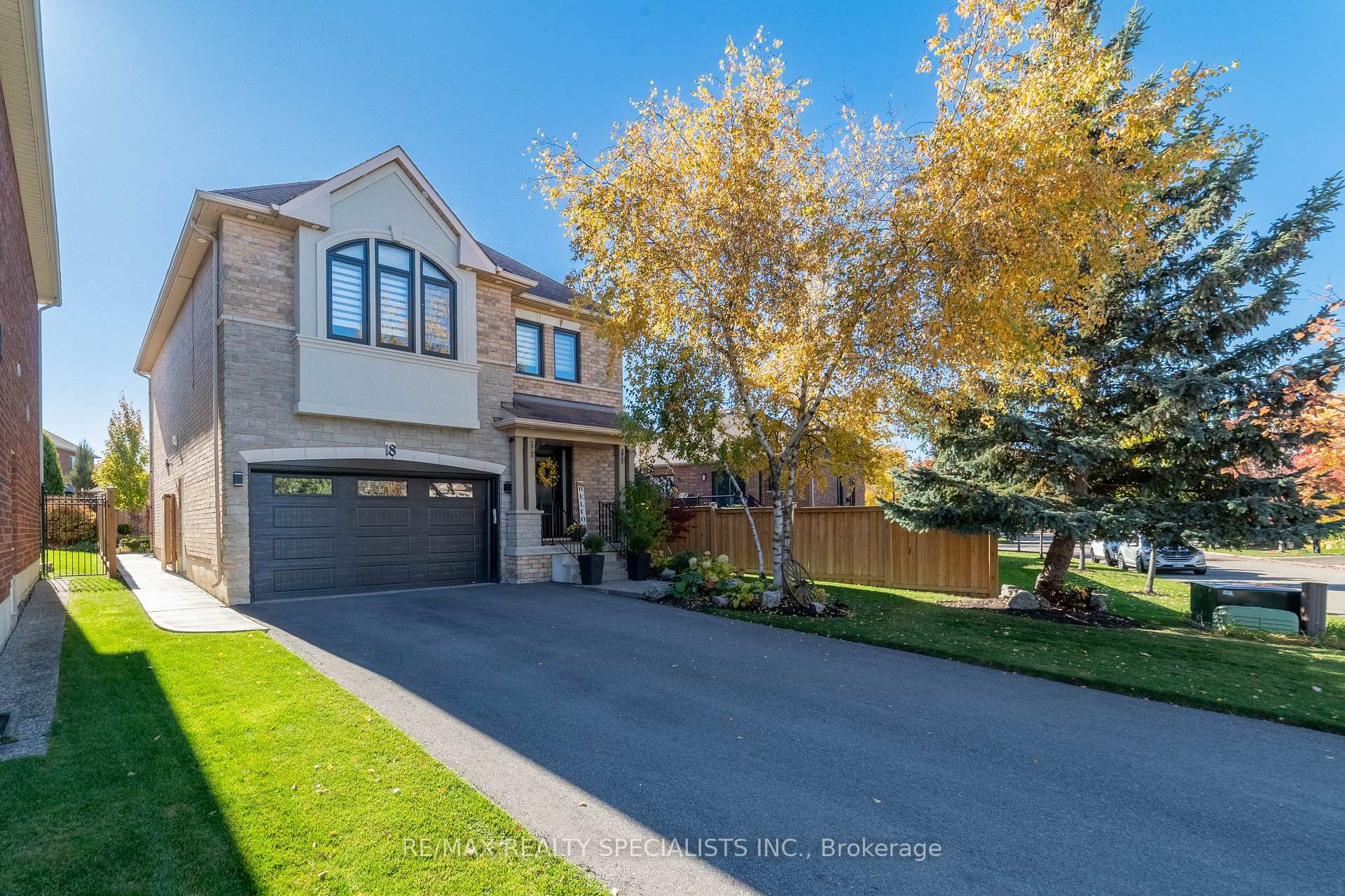Photo 1 of 18 Pinebrook Circle, Caledon, Rural Caledon — HOMEH