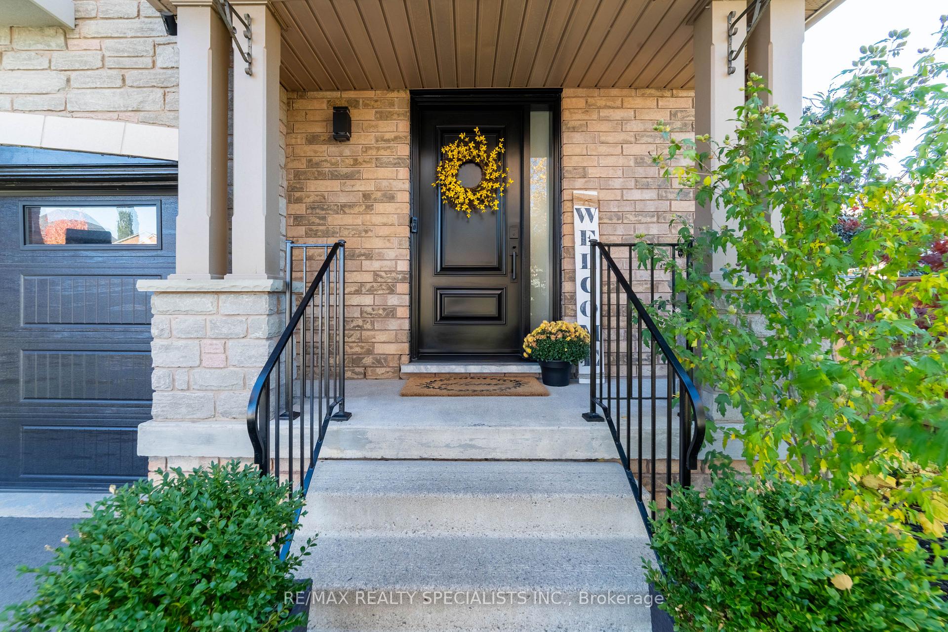 Photo 4 of 18 Pinebrook Circle, Caledon, Rural Caledon — HOMEH