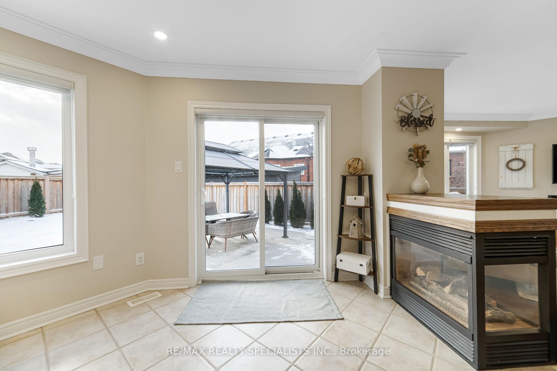 Photo 8 of 18 Pinebrook Circle, Caledon, Rural Caledon — HOMEH