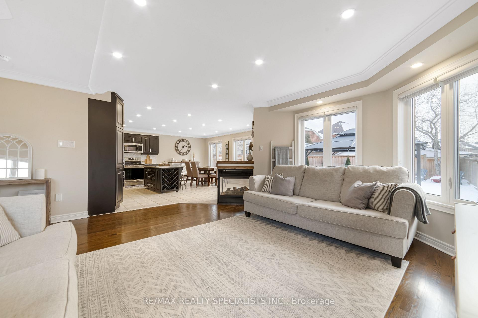 Photo 14 of 18 Pinebrook Circle, Caledon, Rural Caledon — HOMEH