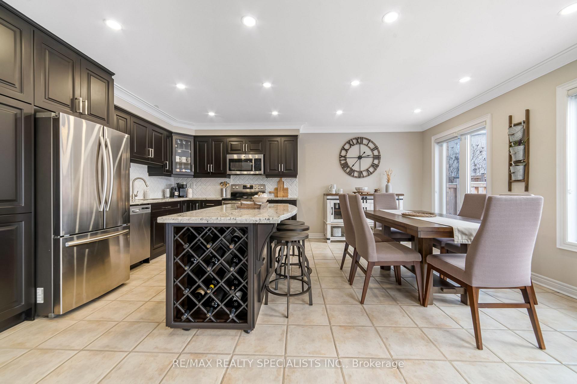Photo 15 of 18 Pinebrook Circle, Caledon, Rural Caledon — HOMEH