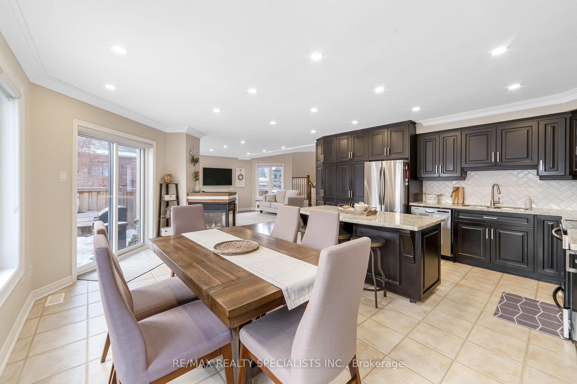 Photo 16 of 18 Pinebrook Circle, Caledon, Rural Caledon — HOMEH