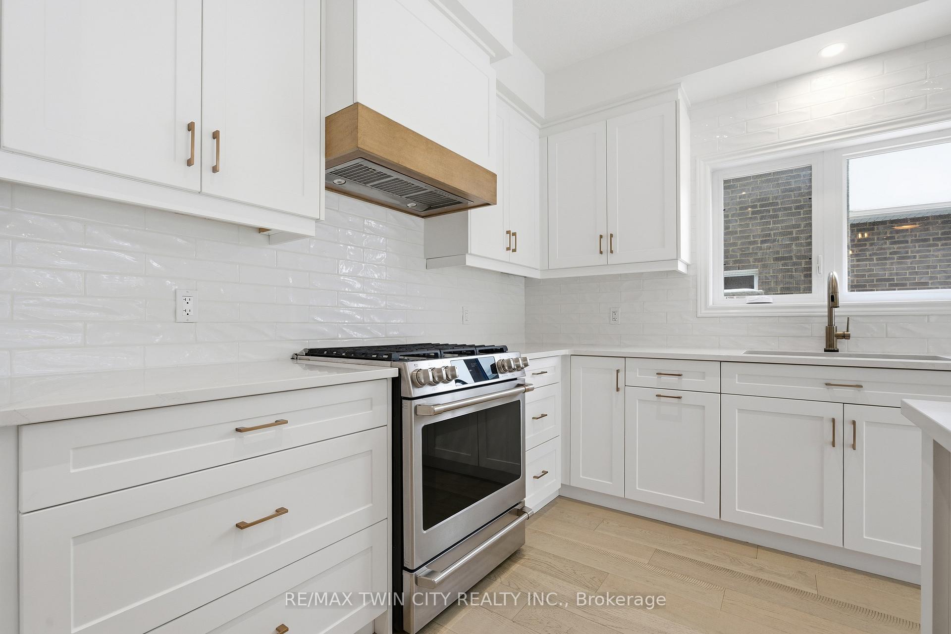 Photo 16 of 244 Otterbein Road, Kitchener — HOMEH