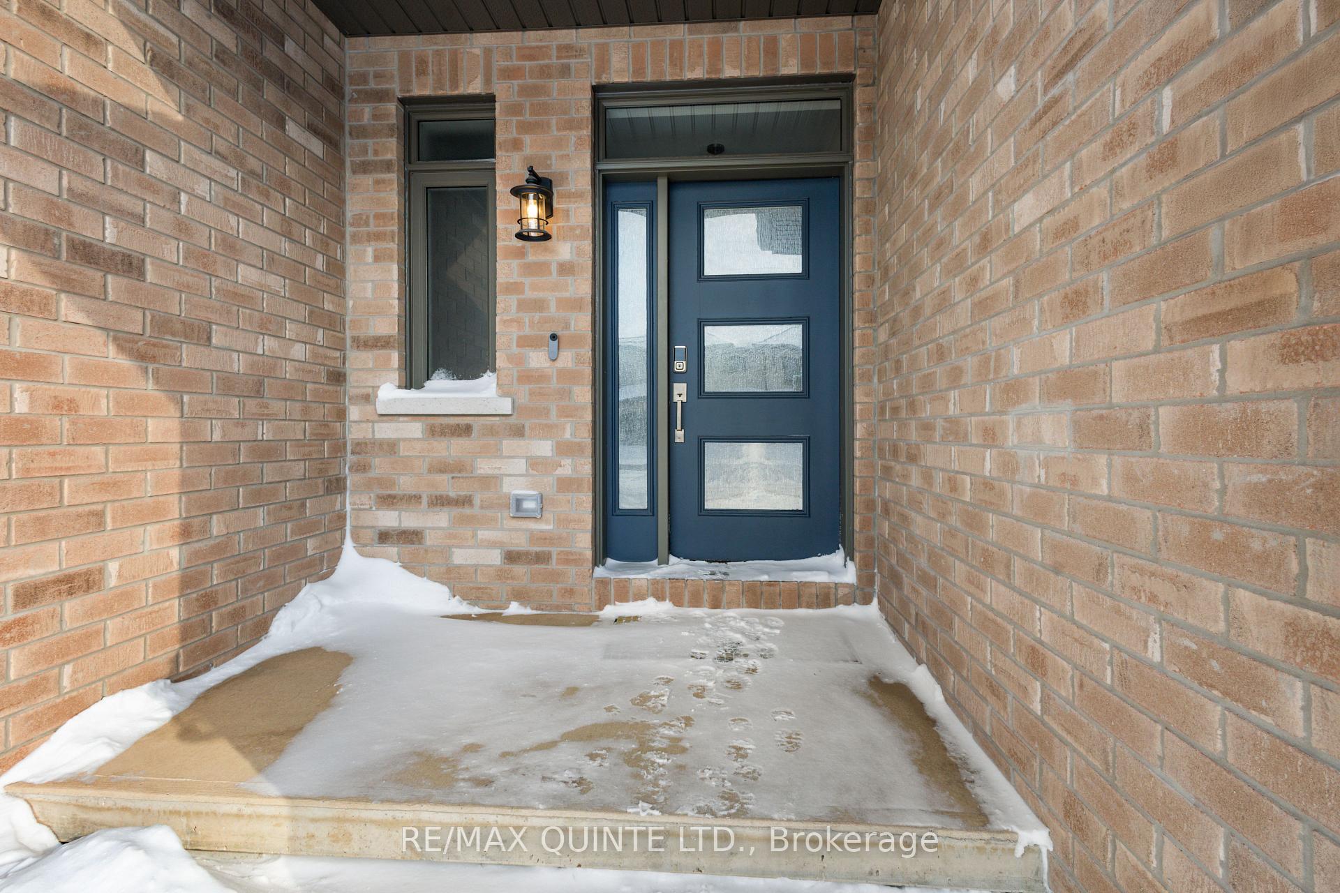 Photo 6 of 12 Otonabee Street, Belleville, Thurlow Ward — HOMEH