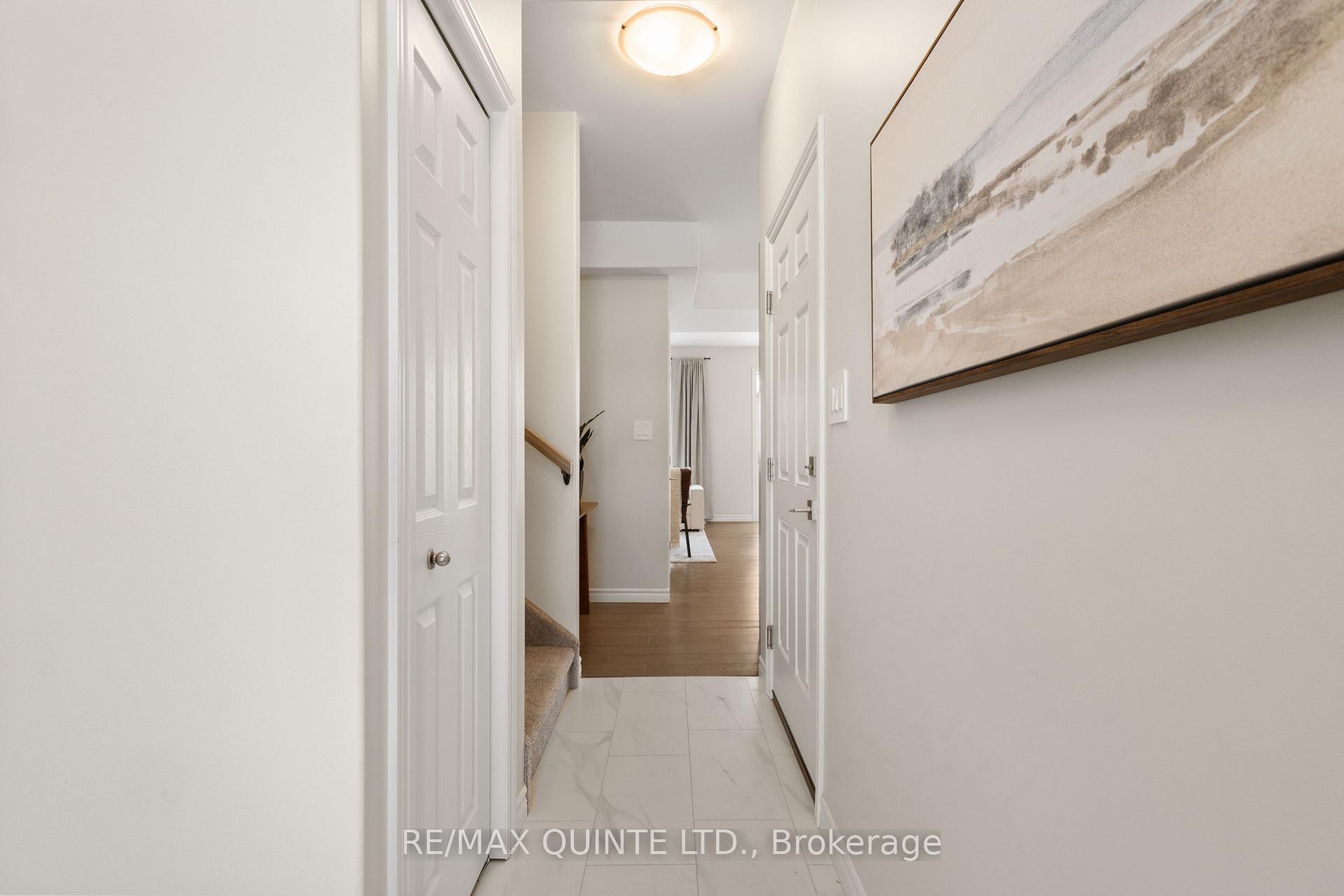 Photo 7 of 12 Otonabee Street, Belleville, Thurlow Ward — HOMEH