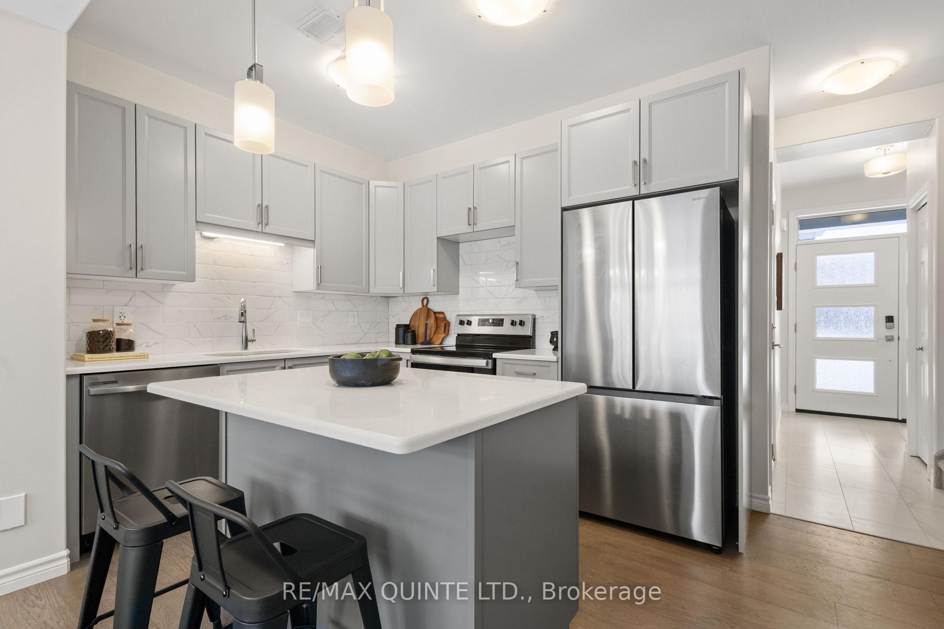 Photo 12 of 12 Otonabee Street, Belleville, Thurlow Ward — HOMEH