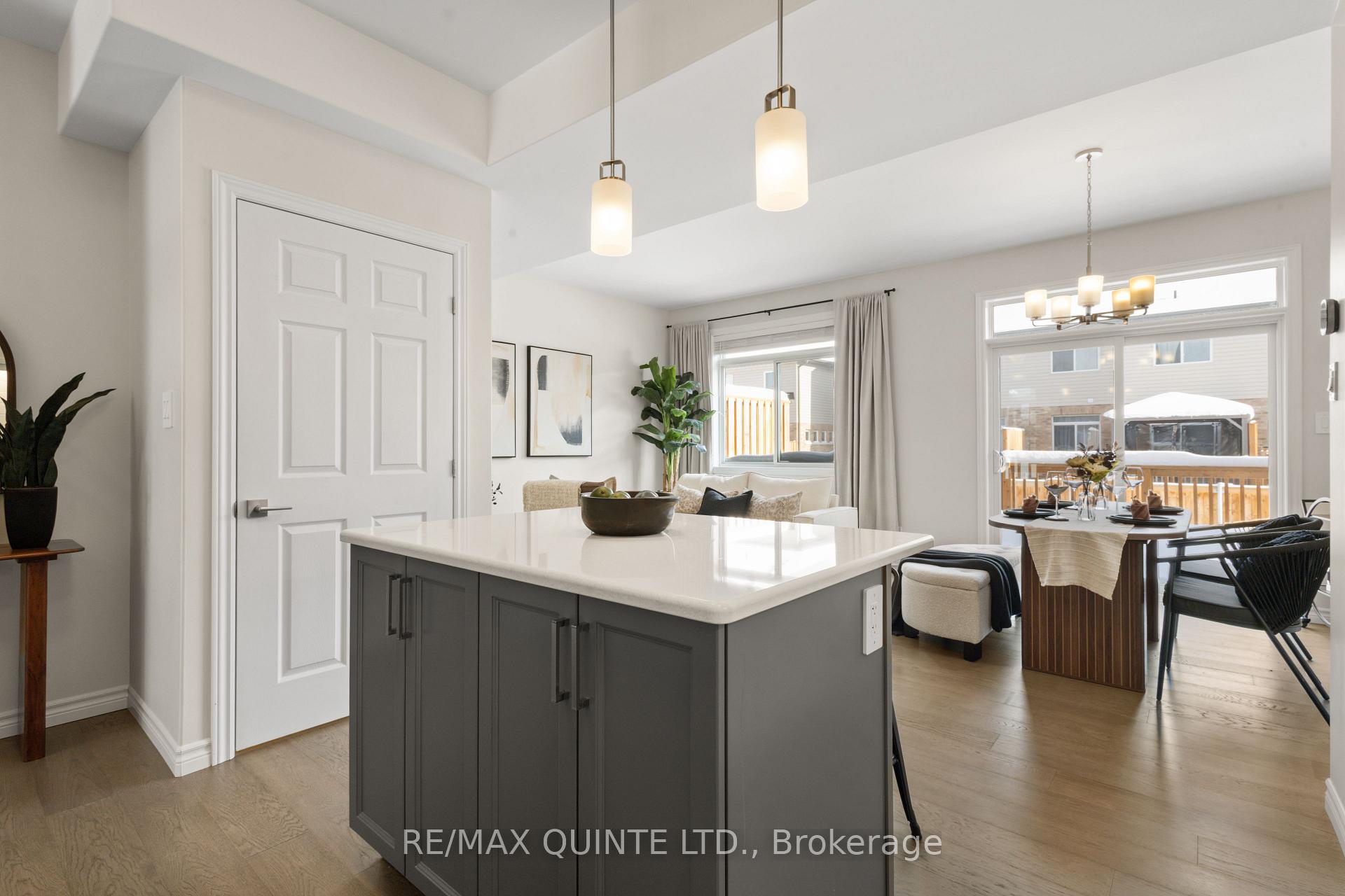 Photo 16 of 12 Otonabee Street, Belleville, Thurlow Ward — HOMEH