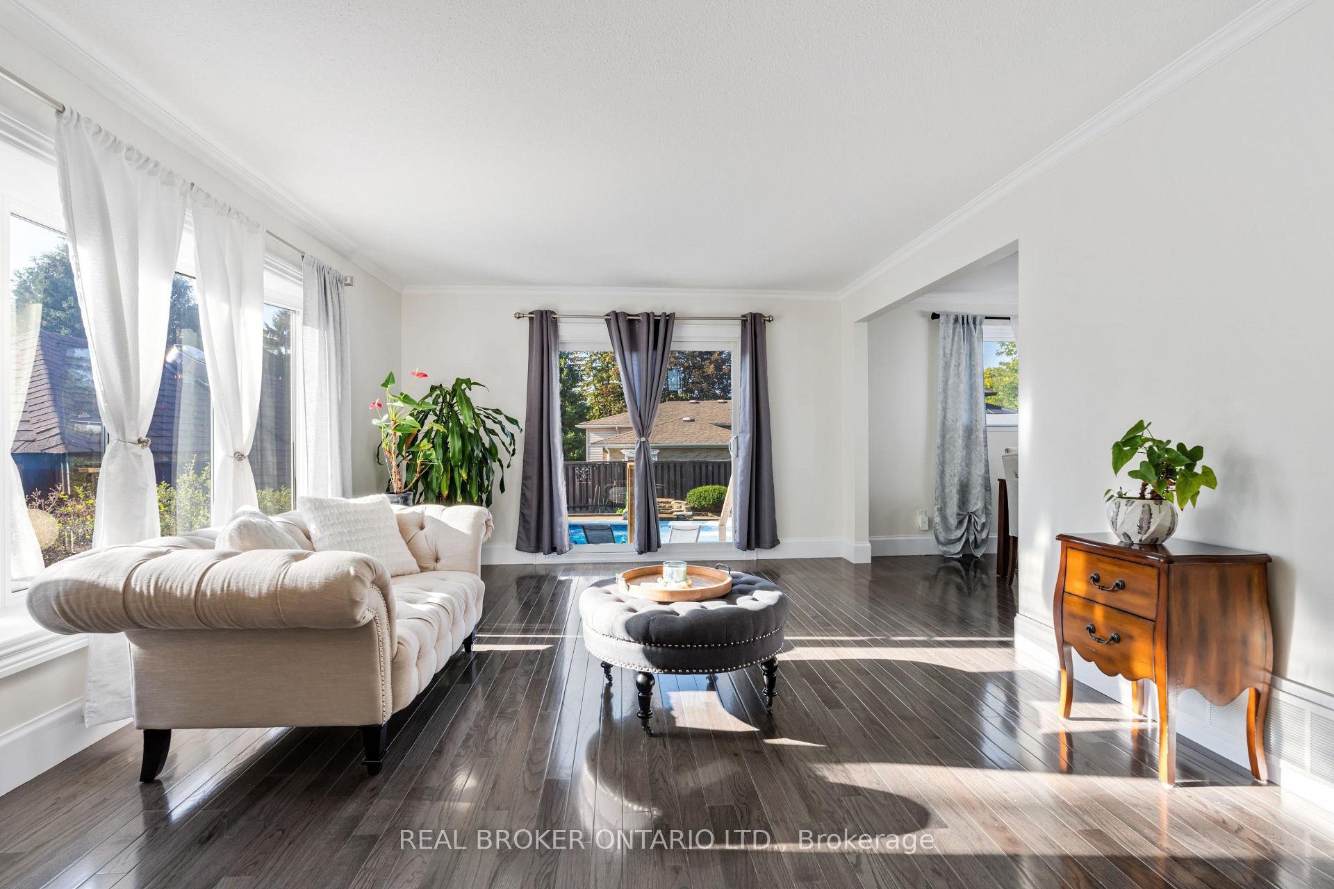 Photo 15 of 13 Pine Tree Crescent, Brampton, Brampton East — HOMEH