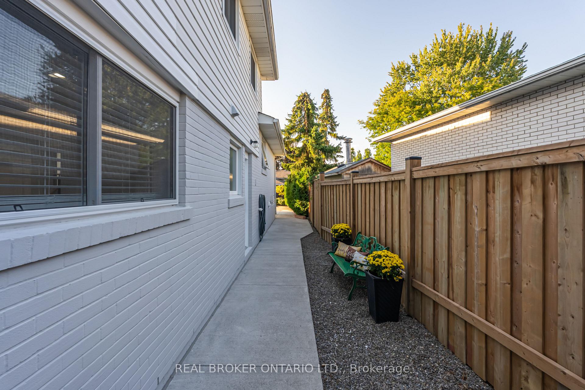 Photo 45 of 13 Pine Tree Crescent, Brampton, Brampton East — HOMEH