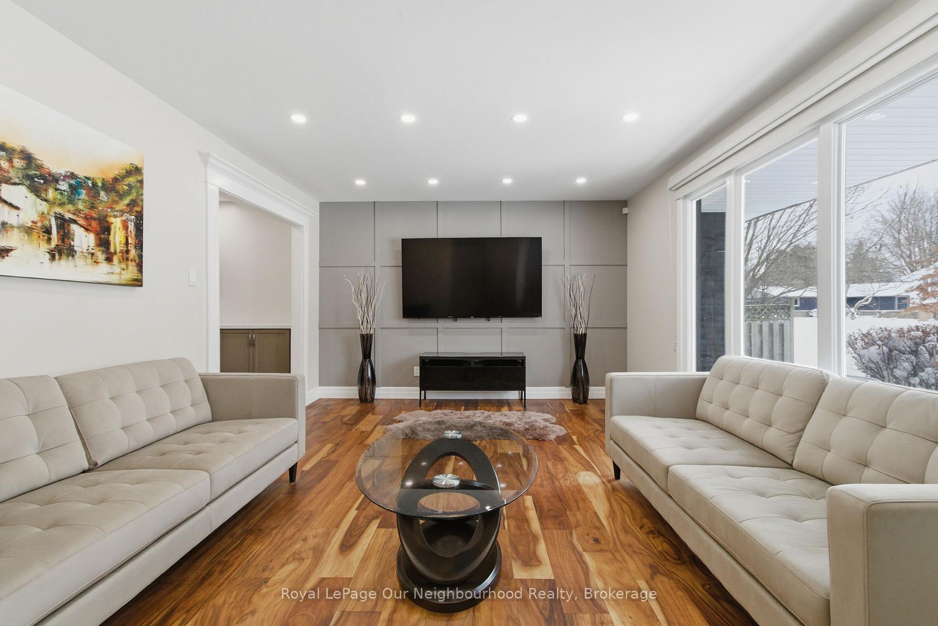 Photo 3 of 181 McMaster Drive, London, South M — HOMEH