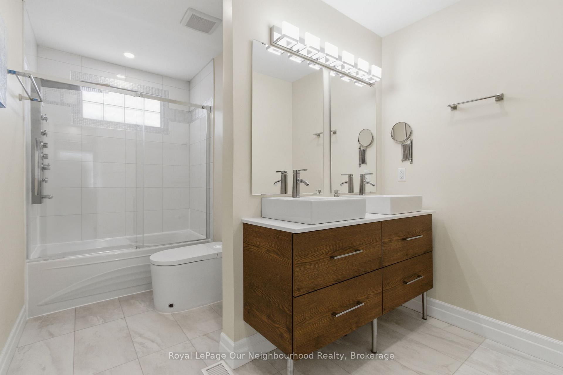 Photo 11 of 181 McMaster Drive, London, South M — HOMEH