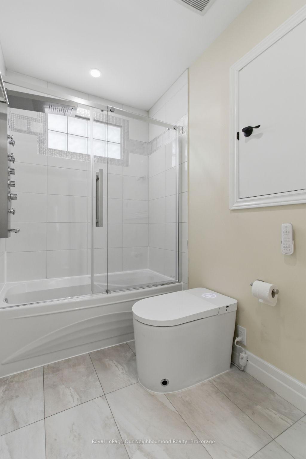 Photo 12 of 181 McMaster Drive, London, South M — HOMEH