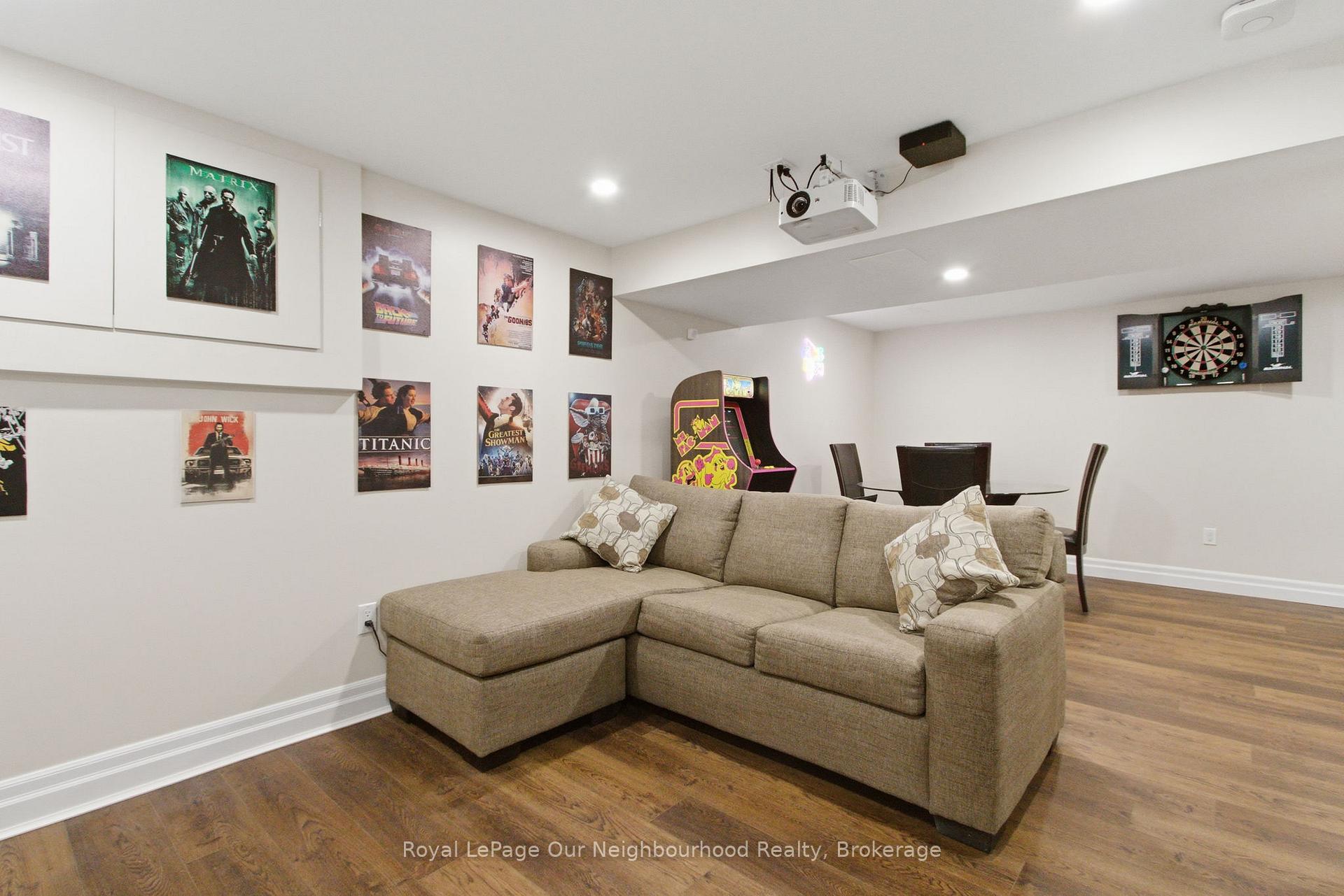 Photo 29 of 181 McMaster Drive, London, South M — HOMEH